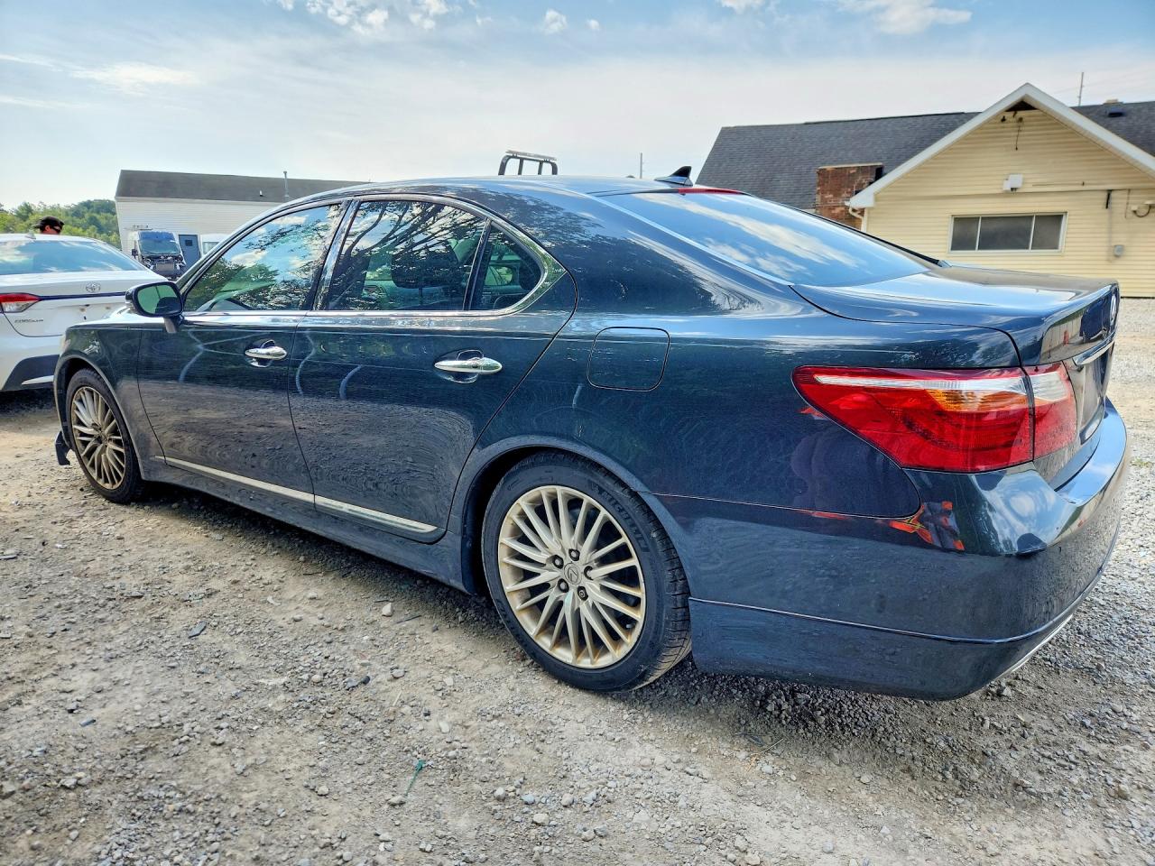2011 Lexus Ls 460 Charcoal vin: JTHBL5EF7B5102247