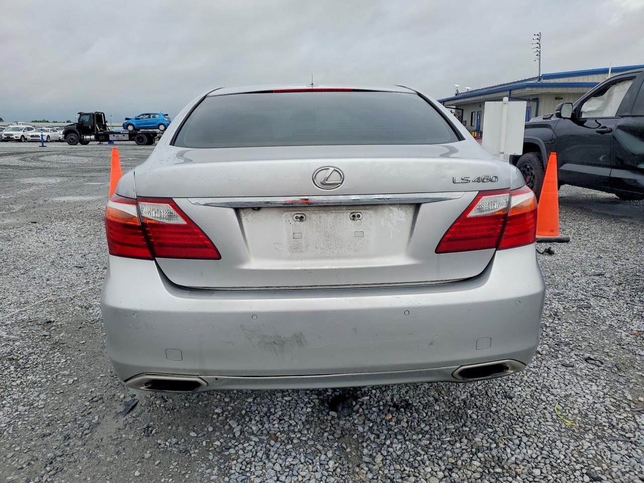 2011 Lexus Ls 460 Cream vin: JTHBL5EF7B5103088