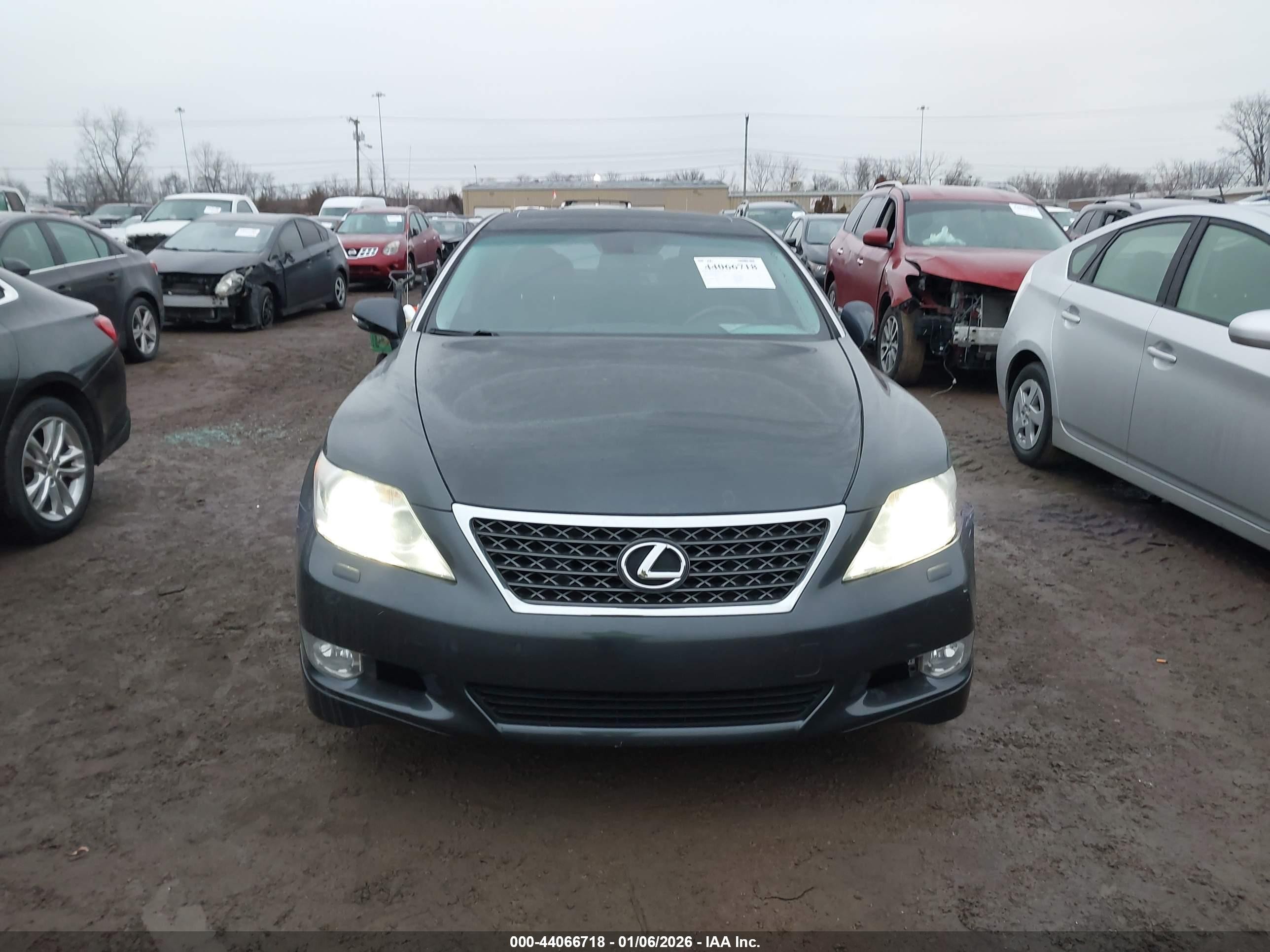 2011 Lexus Ls 460   Серый vin: JTHBL5EF7B5107528
