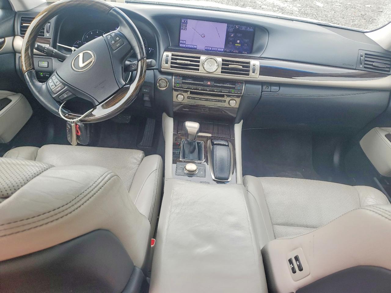 2013 Lexus Ls 460 White vin: JTHBL5EF7D5116281