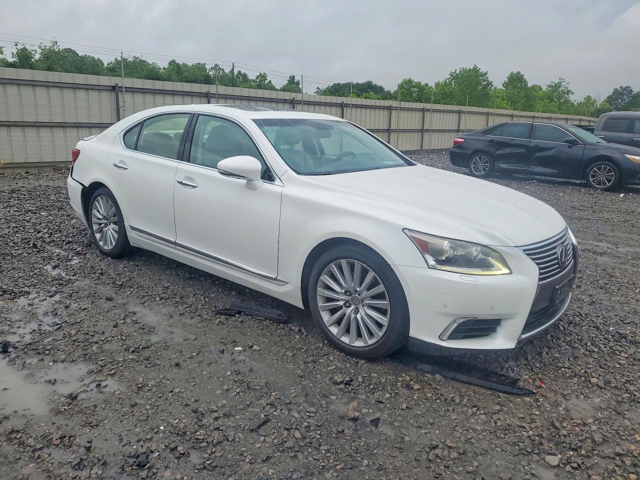 2013 Lexus Ls 460 White vin: JTHBL5EF7D5116281