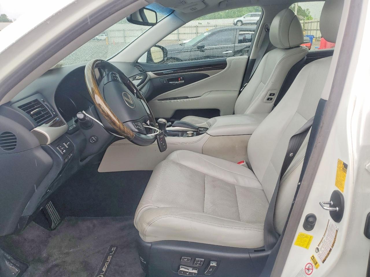 2013 Lexus Ls 460 White vin: JTHBL5EF7D5116281