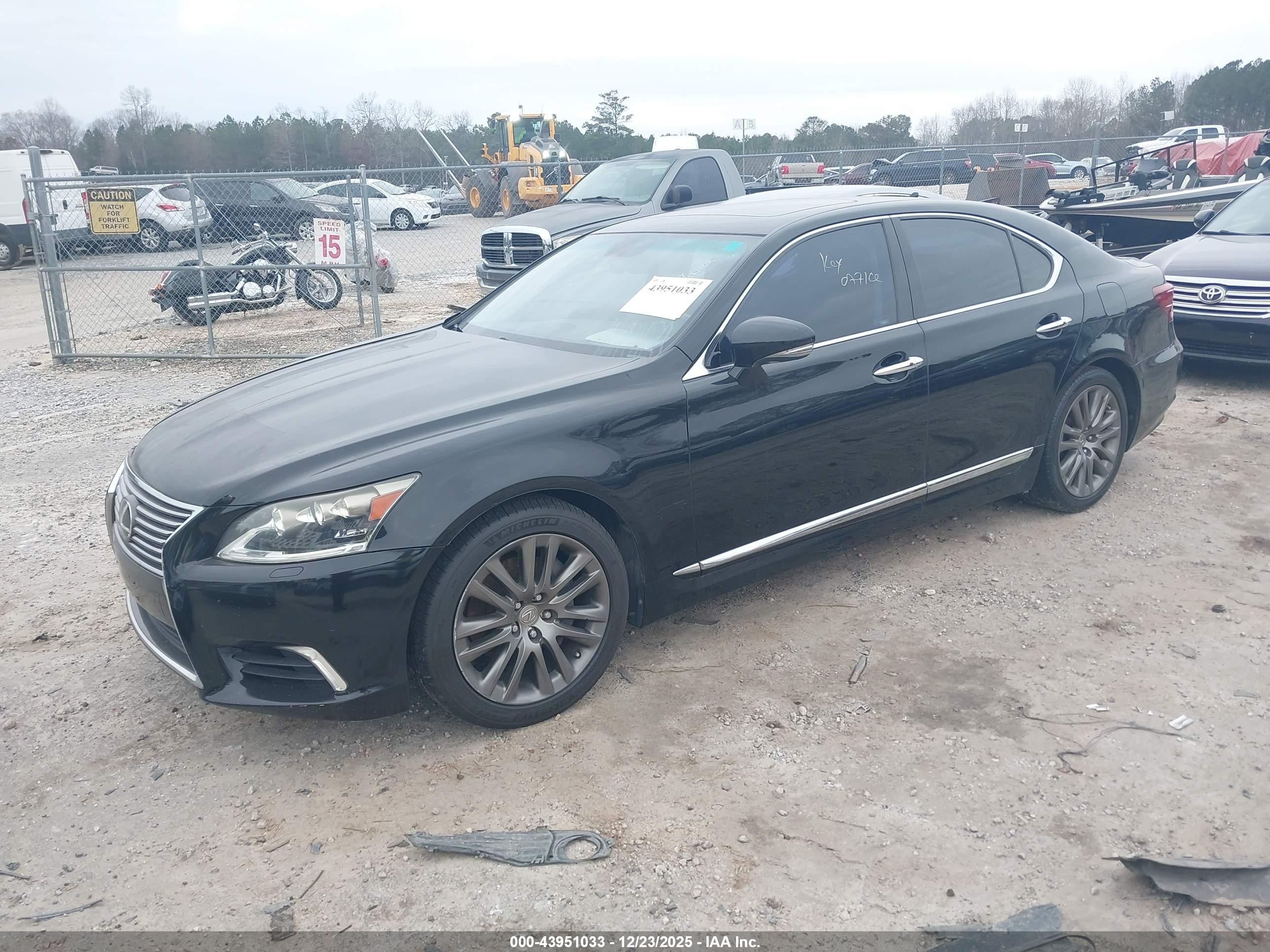 2013 Lexus Ls 460   Black vin: JTHBL5EF7D5123831
