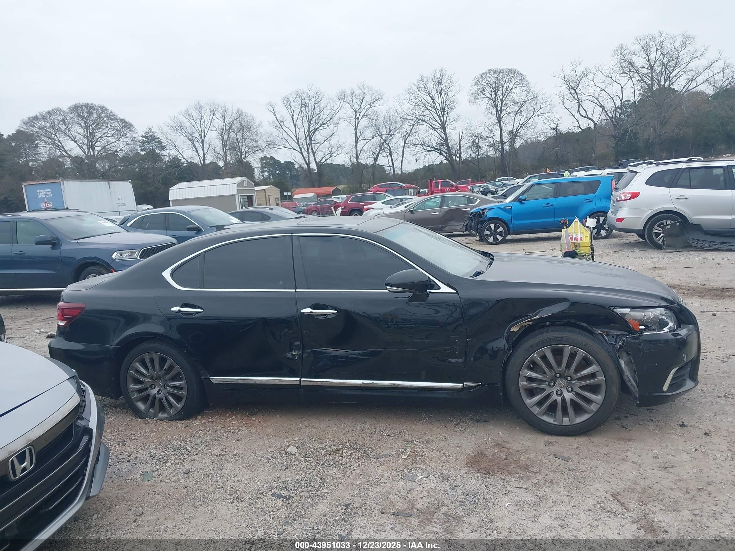 2013 Lexus Ls 460   Black vin: JTHBL5EF7D5123831