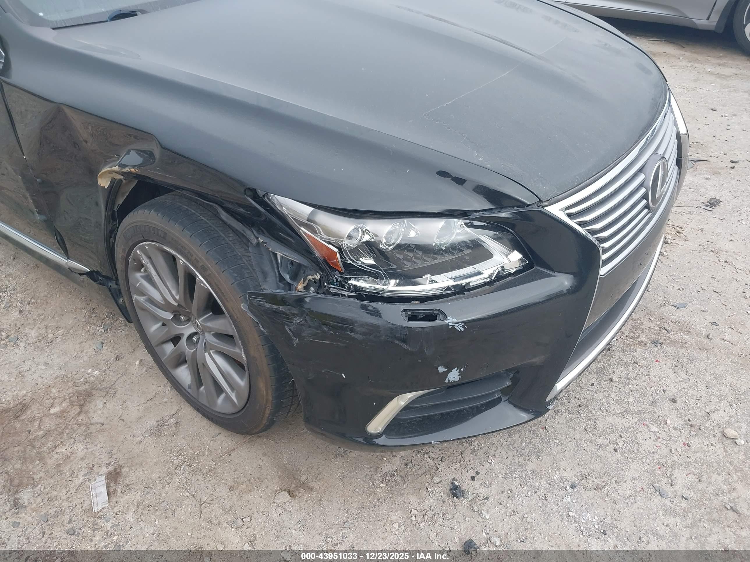 2013 Lexus Ls 460   Black vin: JTHBL5EF7D5123831