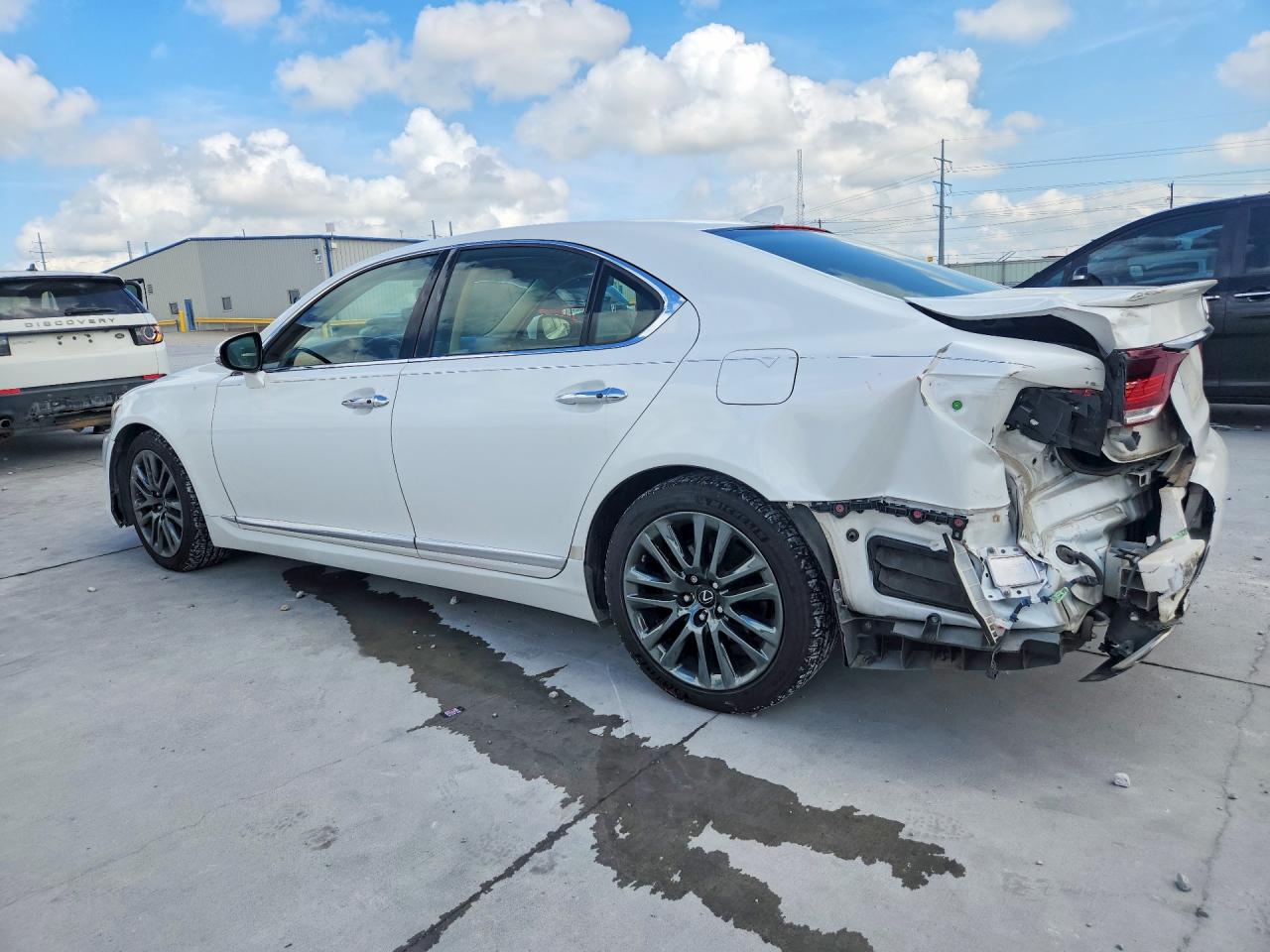 2015 Lexus Ls 460 White vin: JTHBL5EF7F5133293