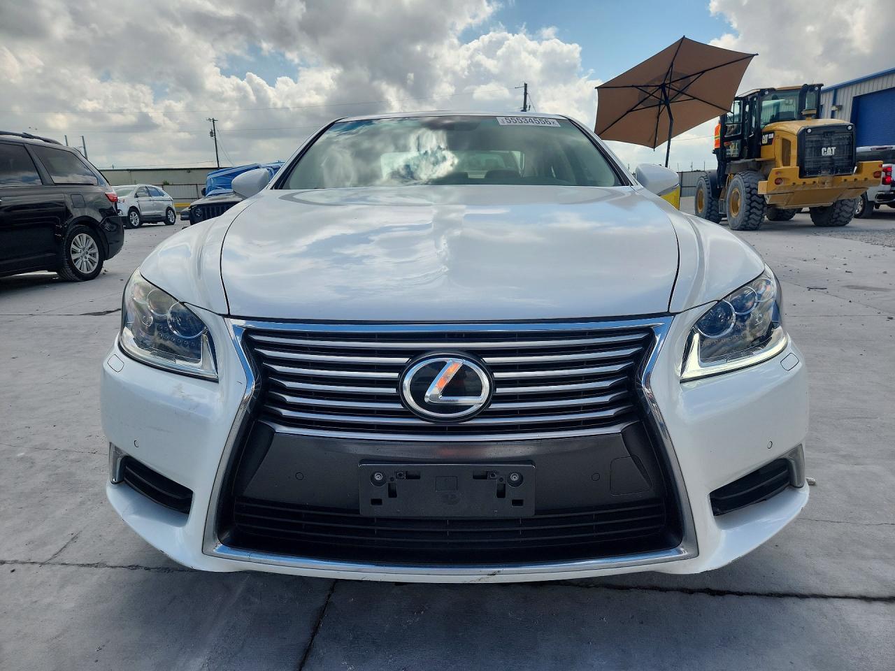 2015 Lexus Ls 460 White vin: JTHBL5EF7F5133293