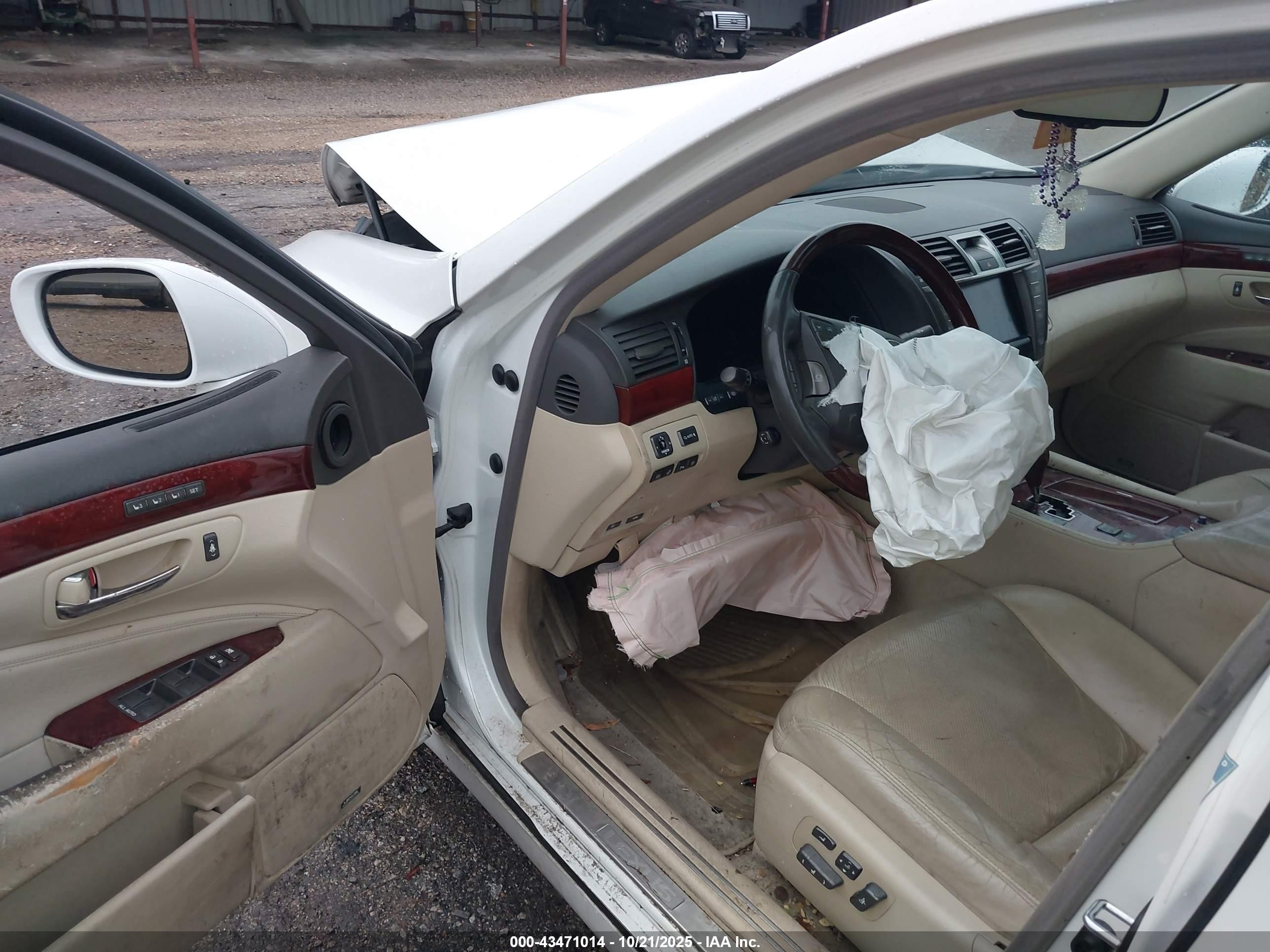 2010 Lexus Ls 460   Белый vin: JTHBL5EF8A5097459