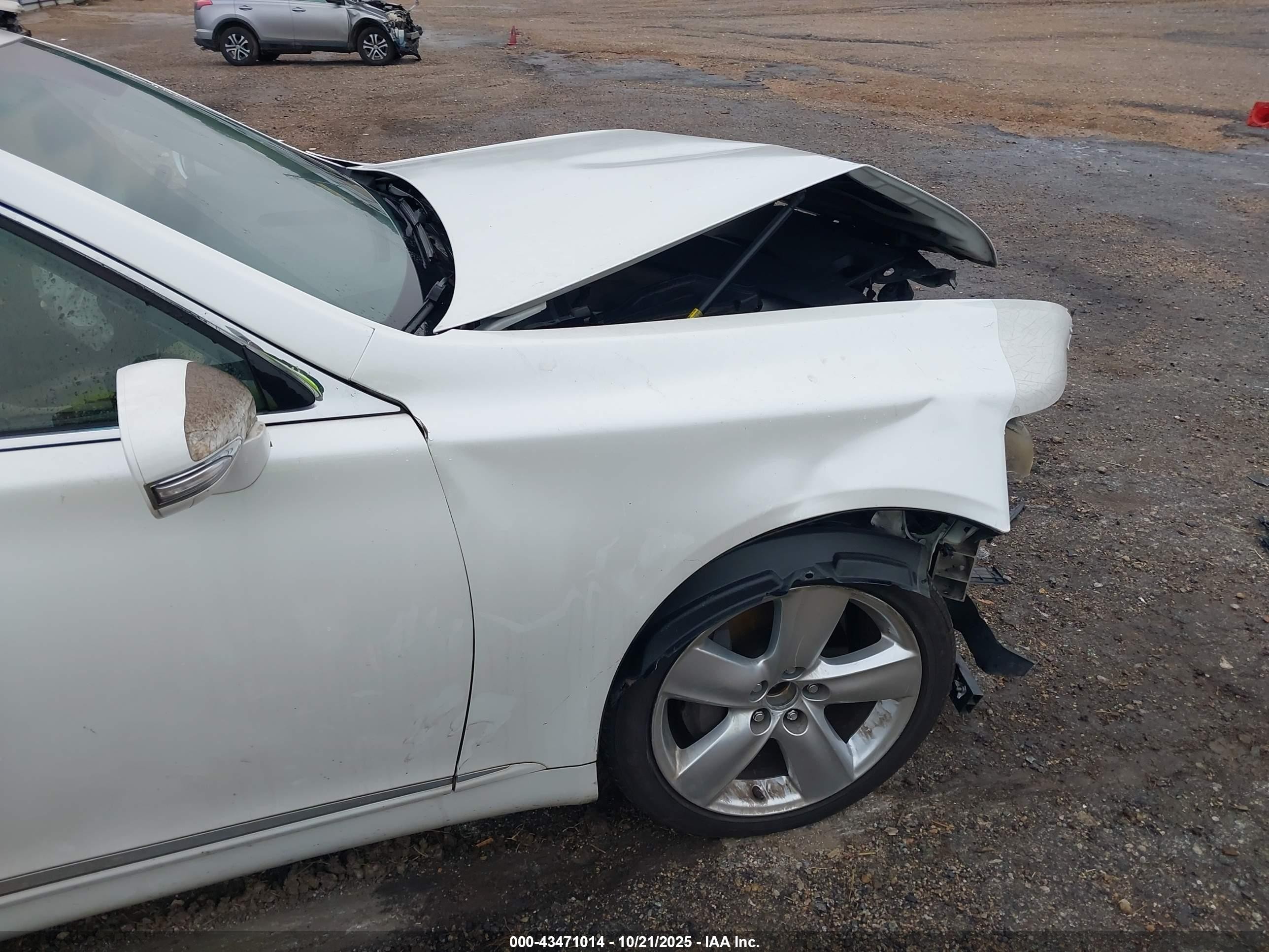 2010 Lexus Ls 460   Белый vin: JTHBL5EF8A5097459