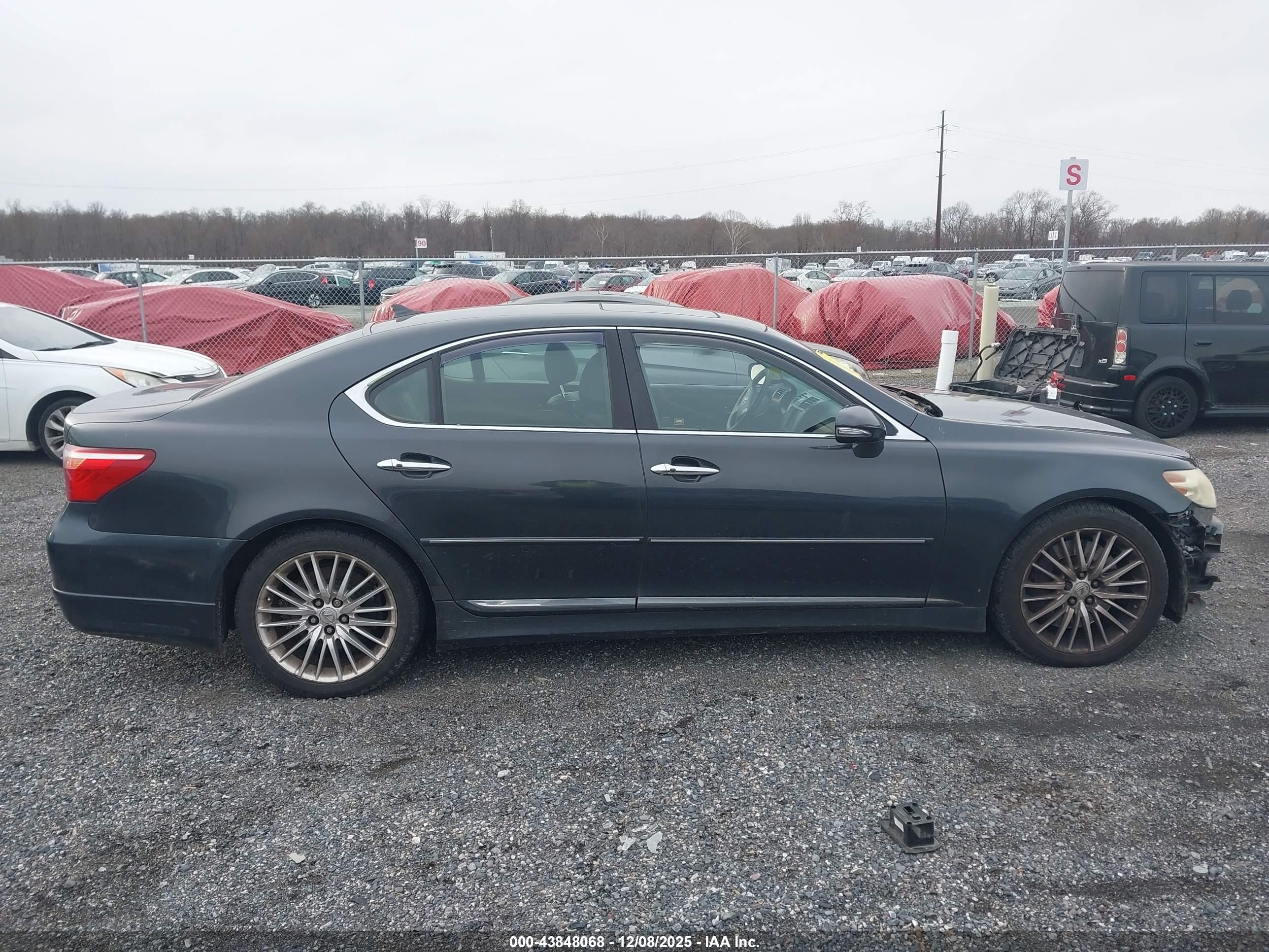 2011 Lexus Ls 460   Black vin: JTHBL5EF8B5102483