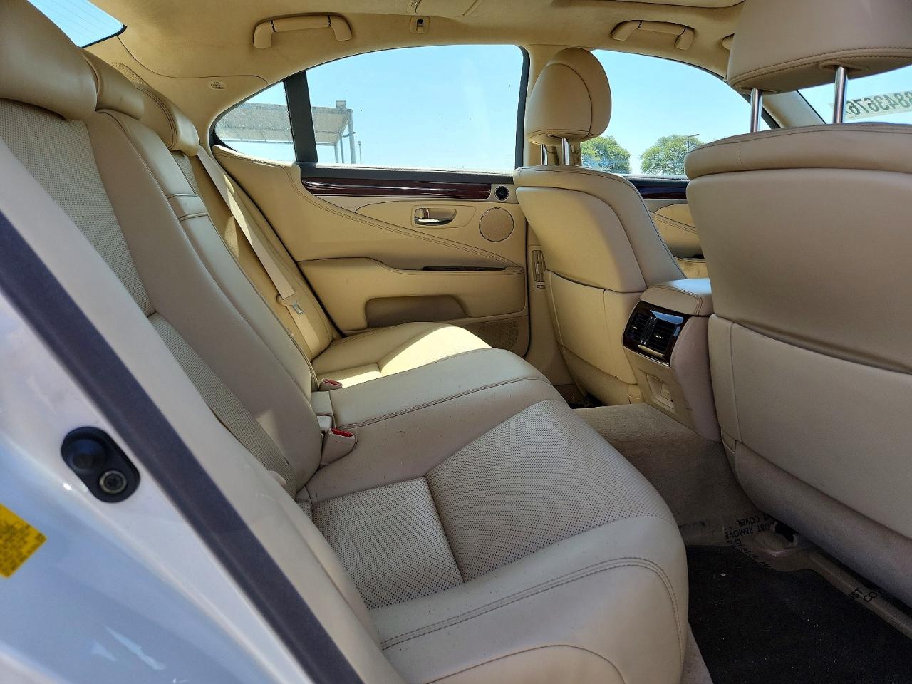 2014 Lexus Ls 460 White vin: JTHBL5EF8E5130482