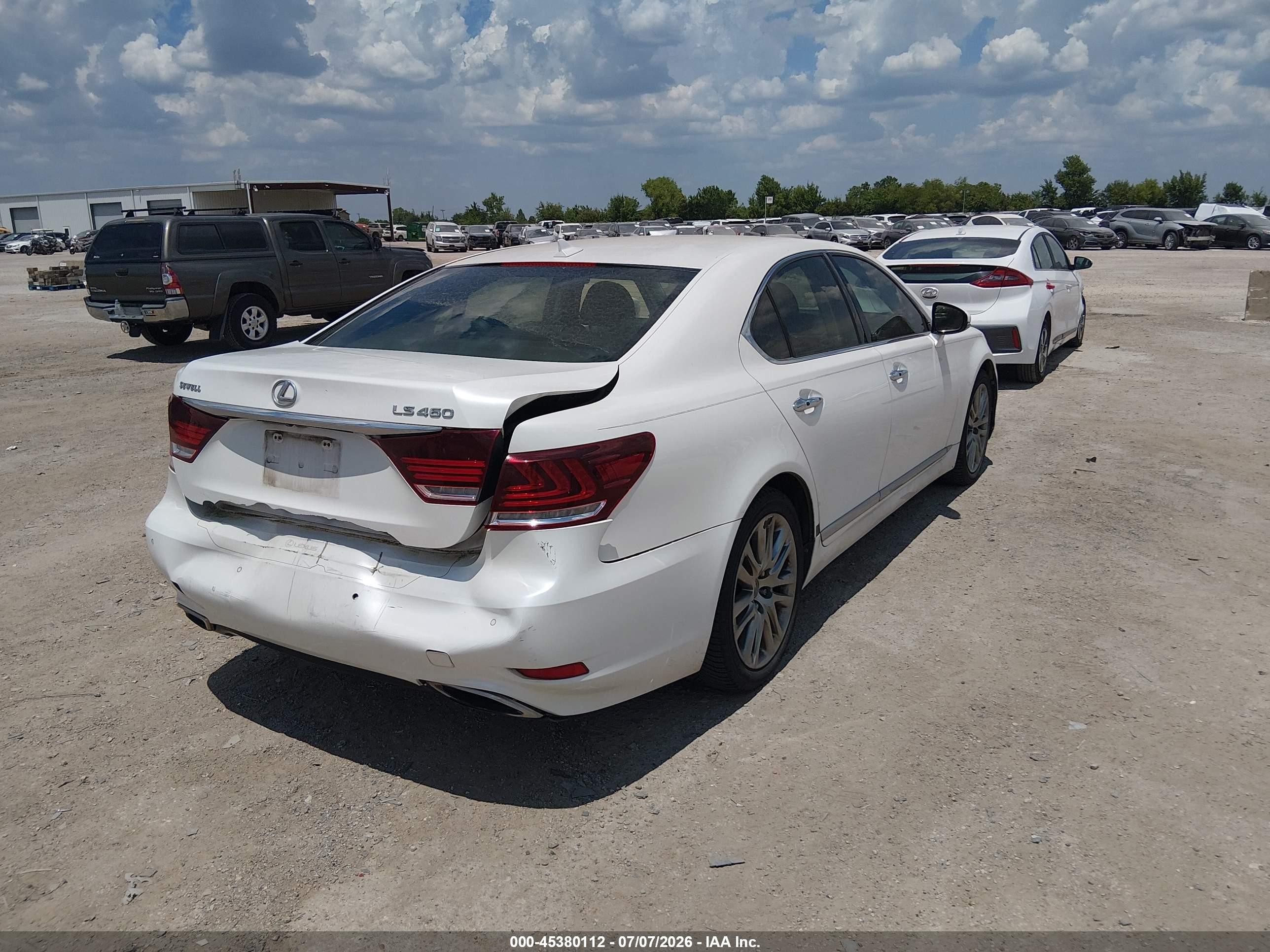 2013 Lexus Ls 460   White vin: JTHBL5EF9D5124673