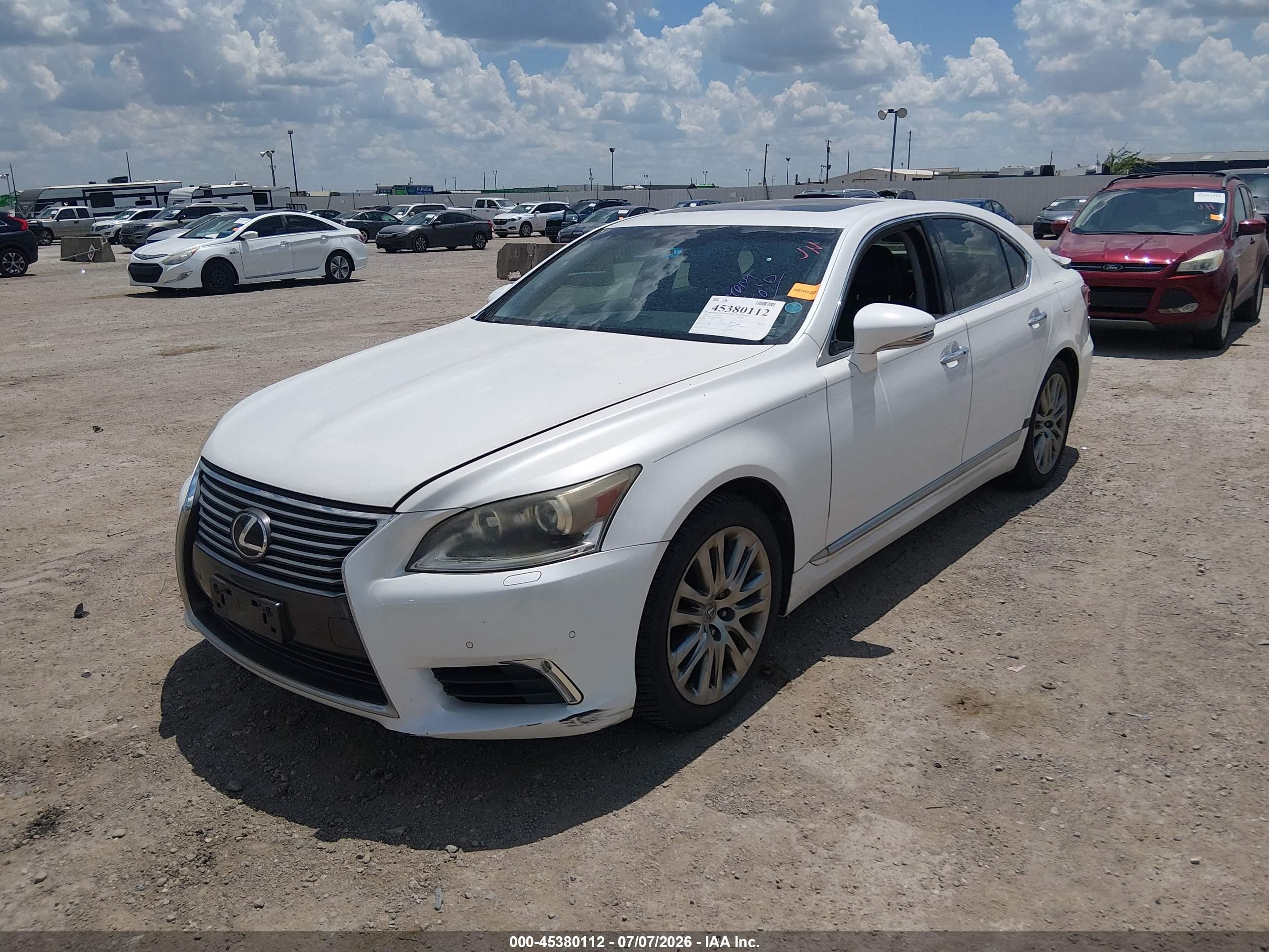 2013 Lexus Ls 460   White vin: JTHBL5EF9D5124673