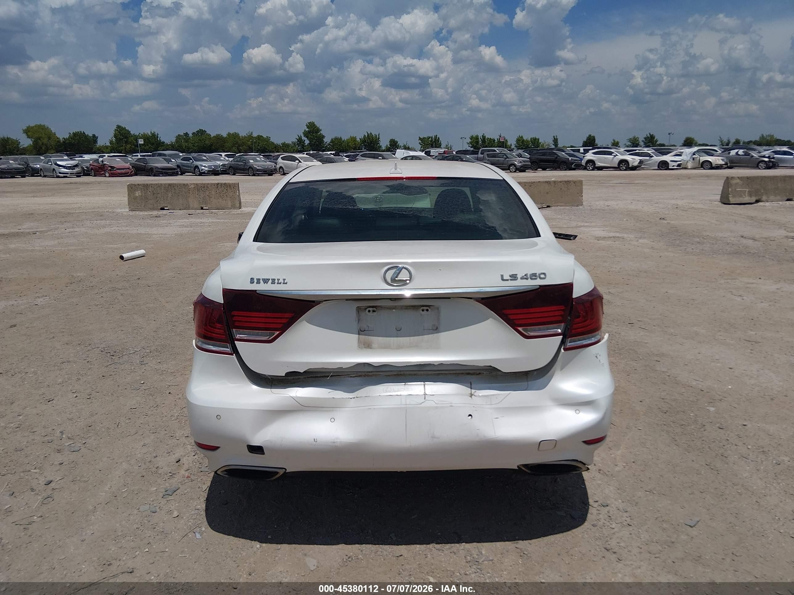 2013 Lexus Ls 460   White vin: JTHBL5EF9D5124673