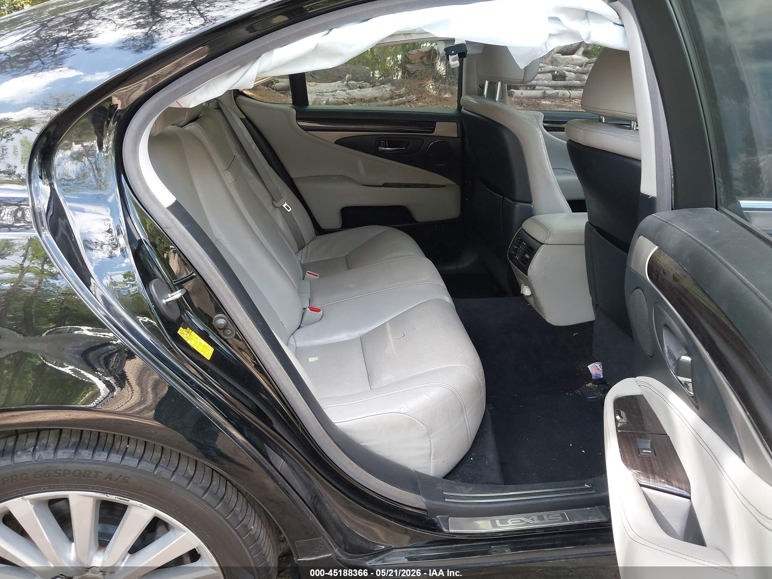 2014 Lexus Ls 460   Black vin: JTHBL5EF9E5126778