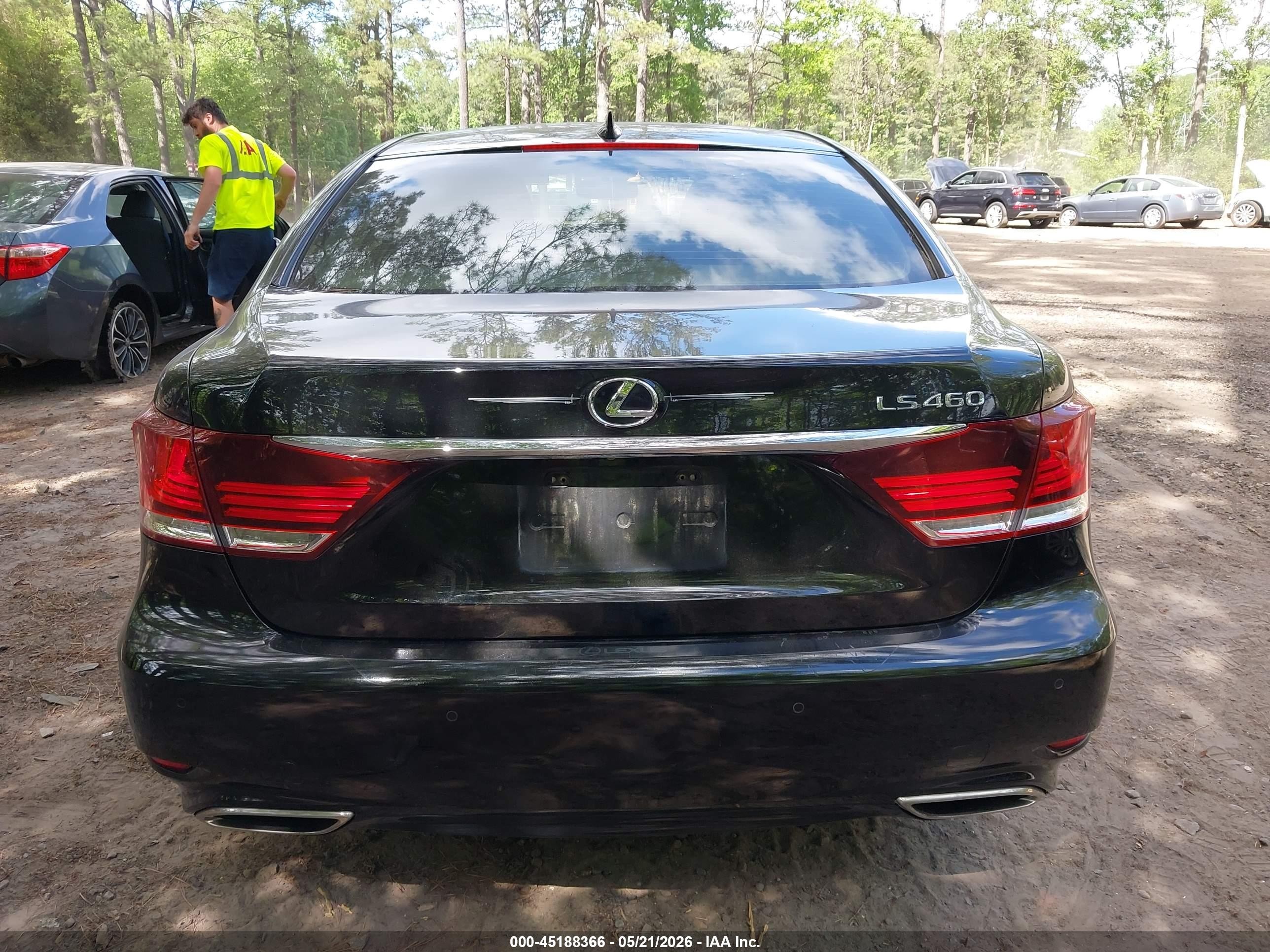 2014 Lexus Ls 460   Black vin: JTHBL5EF9E5126778