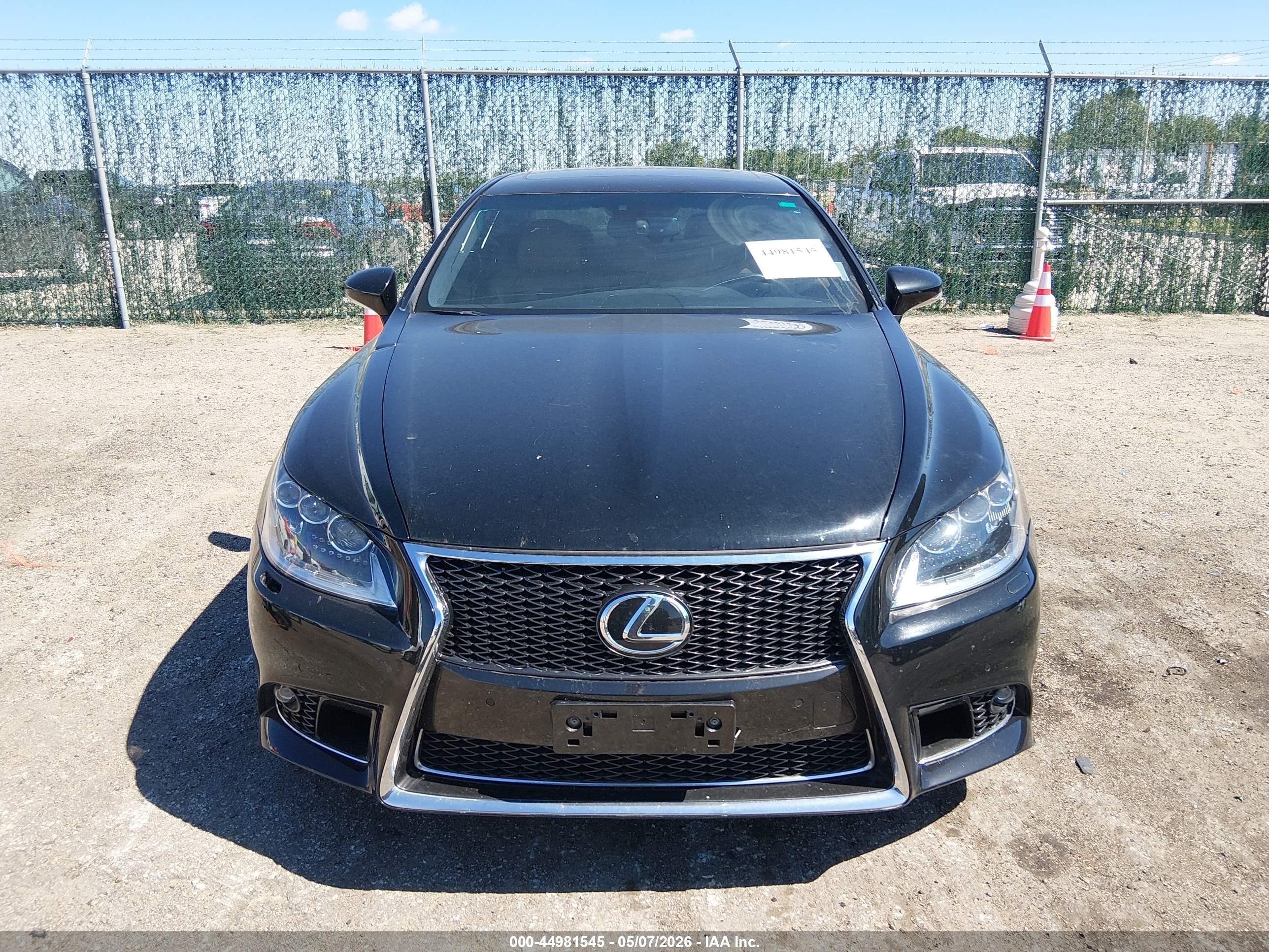 2014 Lexus Ls 460   Black vin: JTHBL5EF9E5127722
