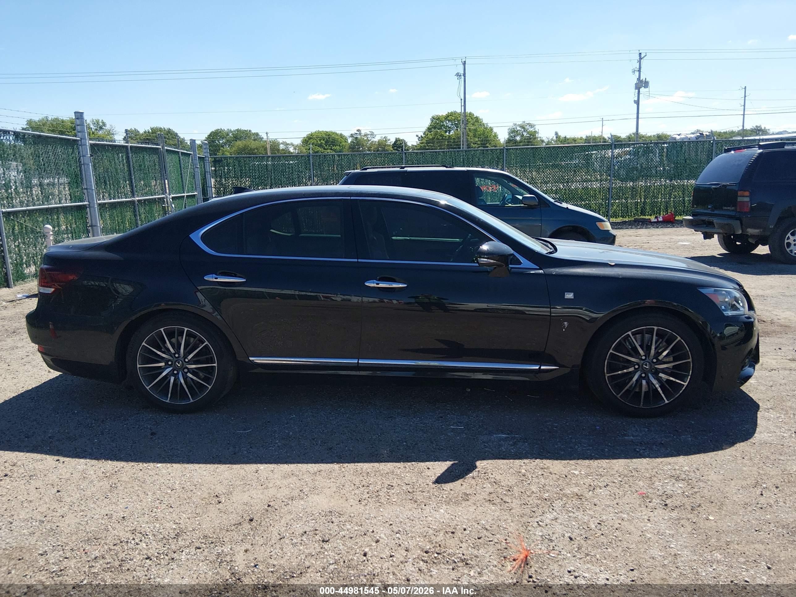 2014 Lexus Ls 460   Black vin: JTHBL5EF9E5127722