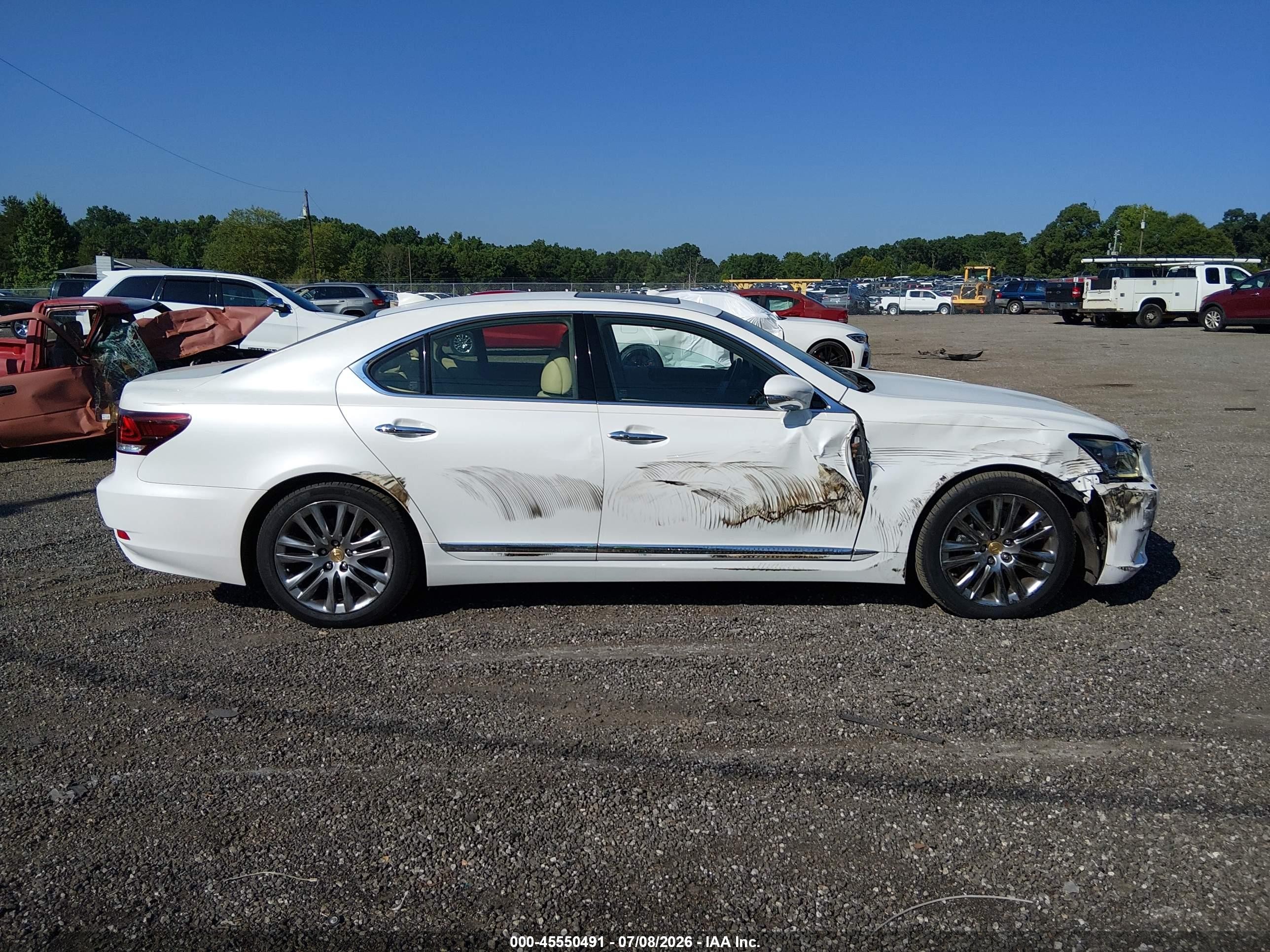 2014 Lexus Ls 460   White vin: JTHBL5EF9E5128580