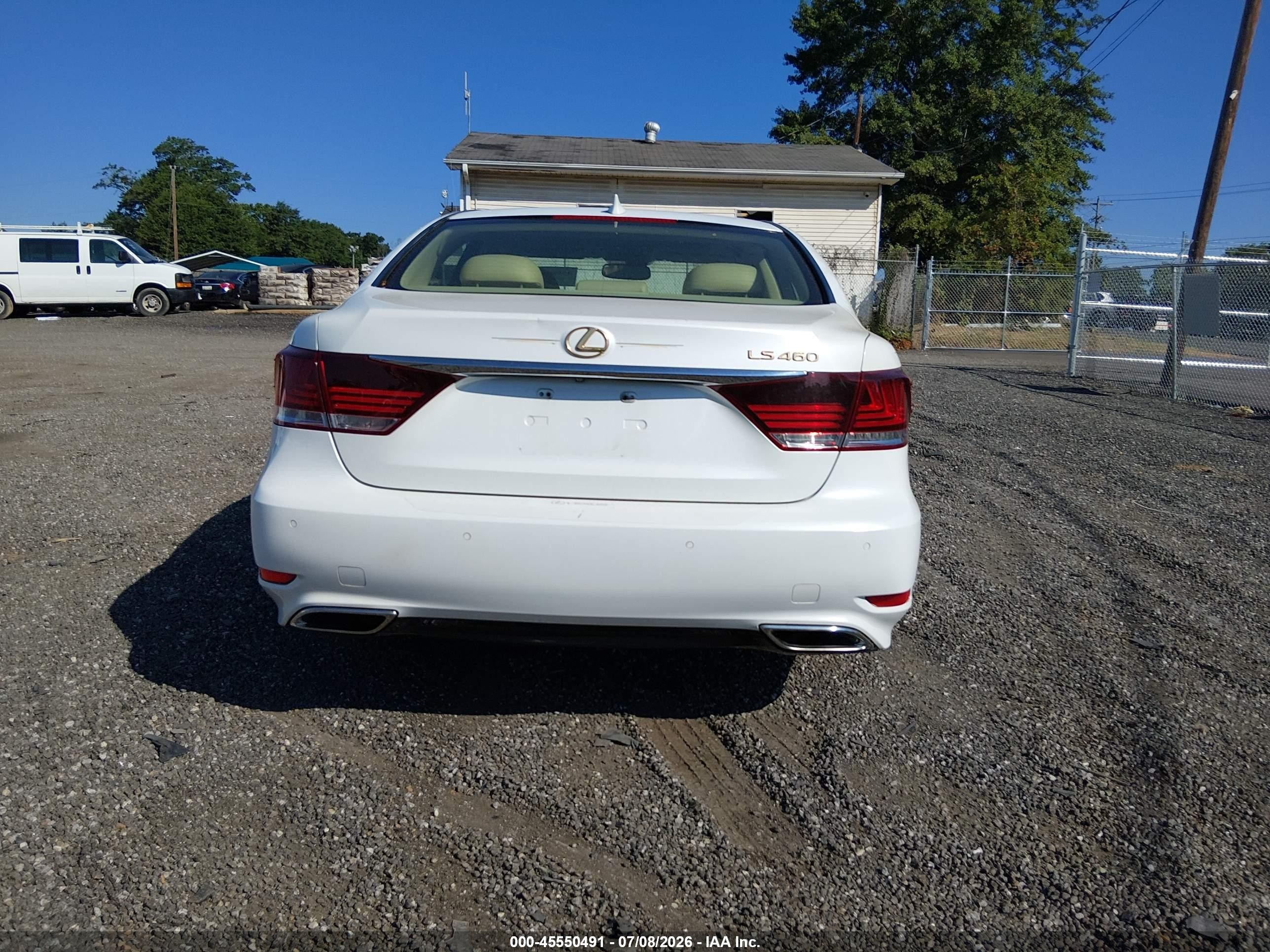 2014 Lexus Ls 460   White vin: JTHBL5EF9E5128580