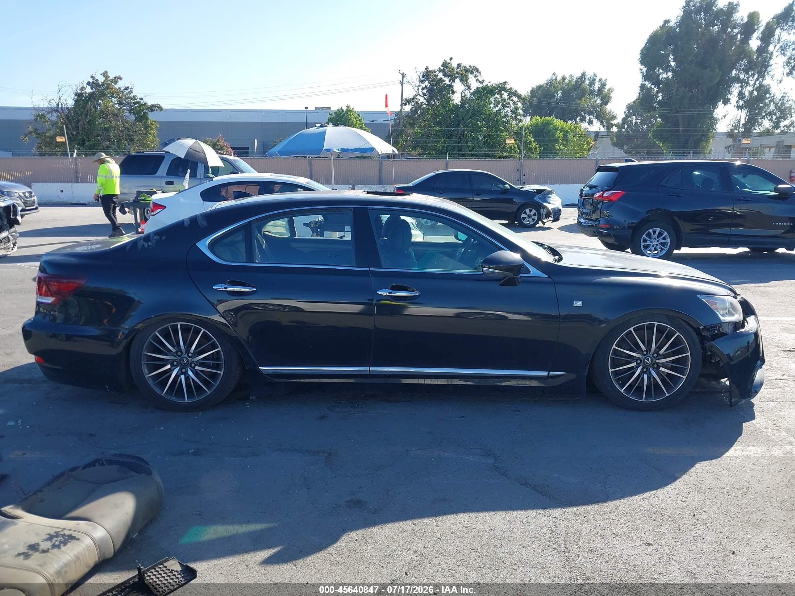 2014 Lexus Ls 460   Black vin: JTHBL5EF9E5128739