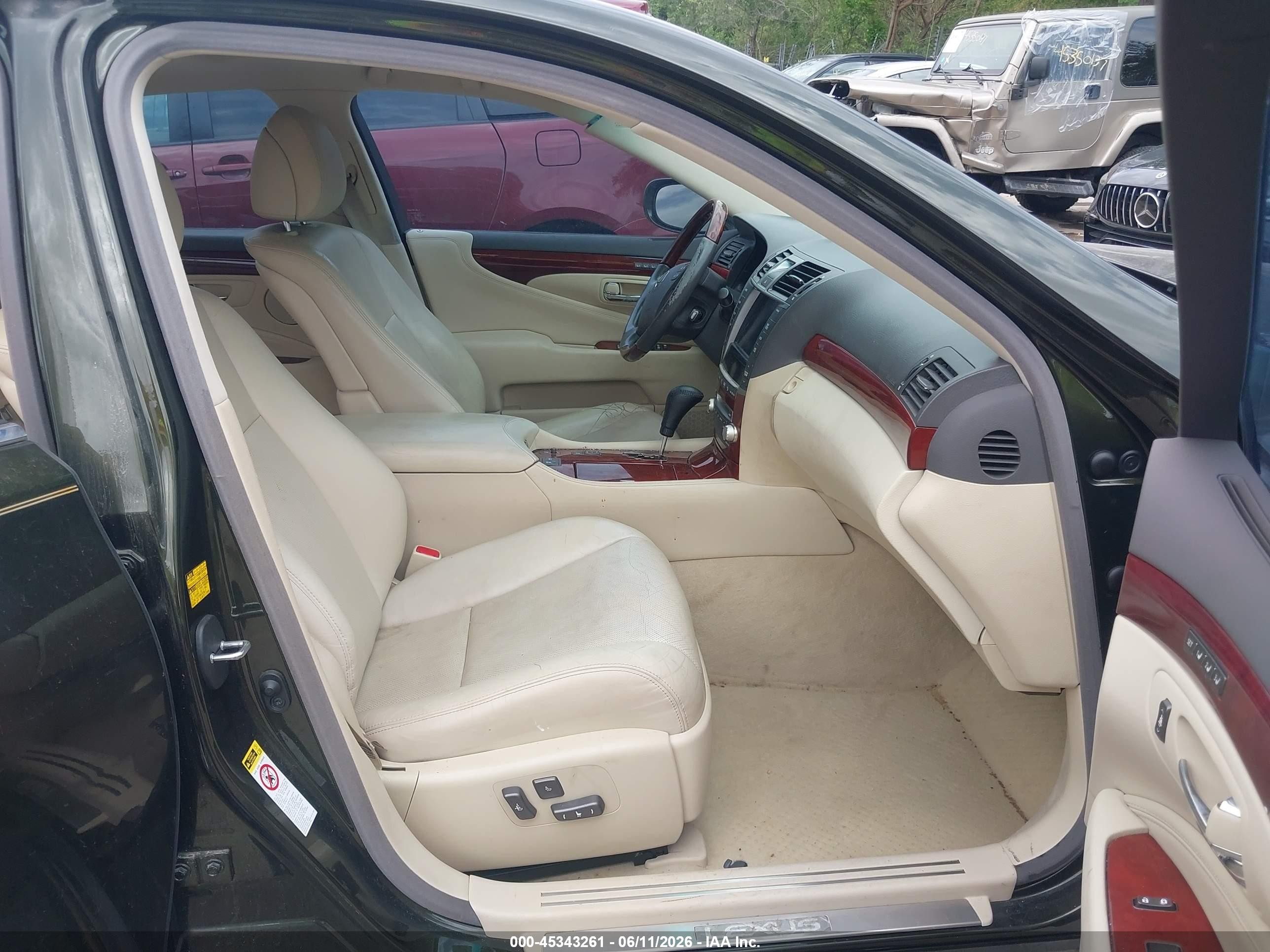 2011 Lexus Ls 460   Black vin: JTHBL5EFXB5102081