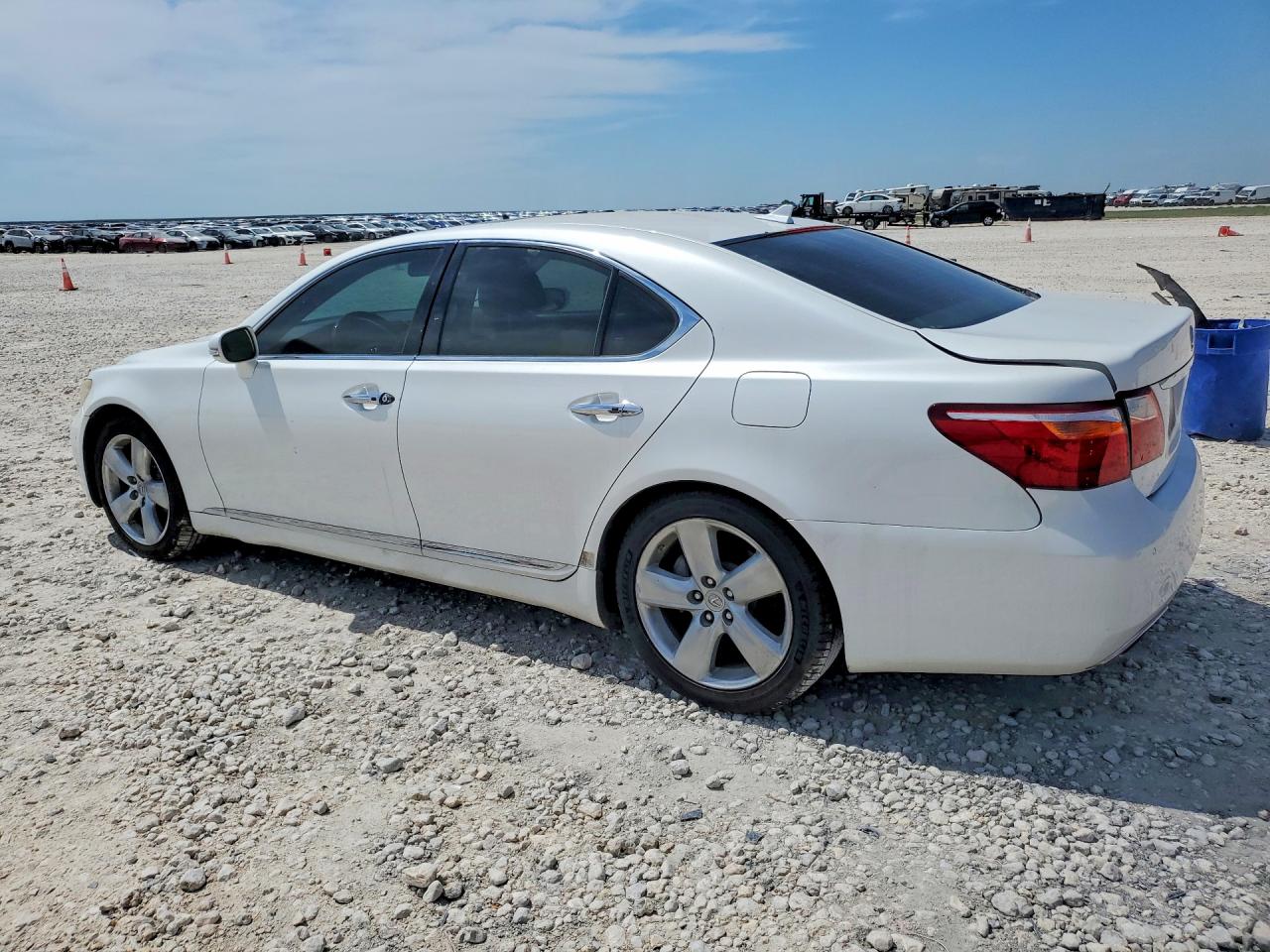 2011 Lexus Ls 460 White vin: JTHBL5EFXB5103019