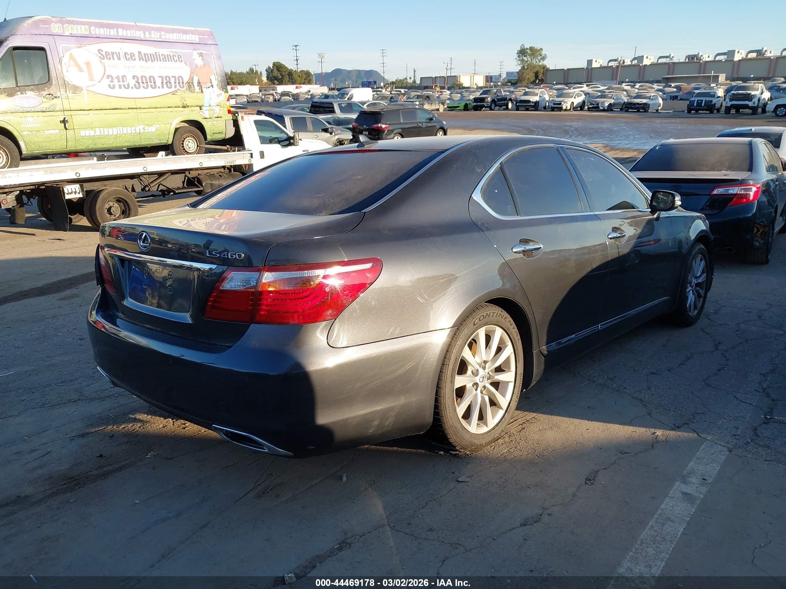 2011 Lexus Ls 460   Серый vin: JTHBL5EFXB5103540