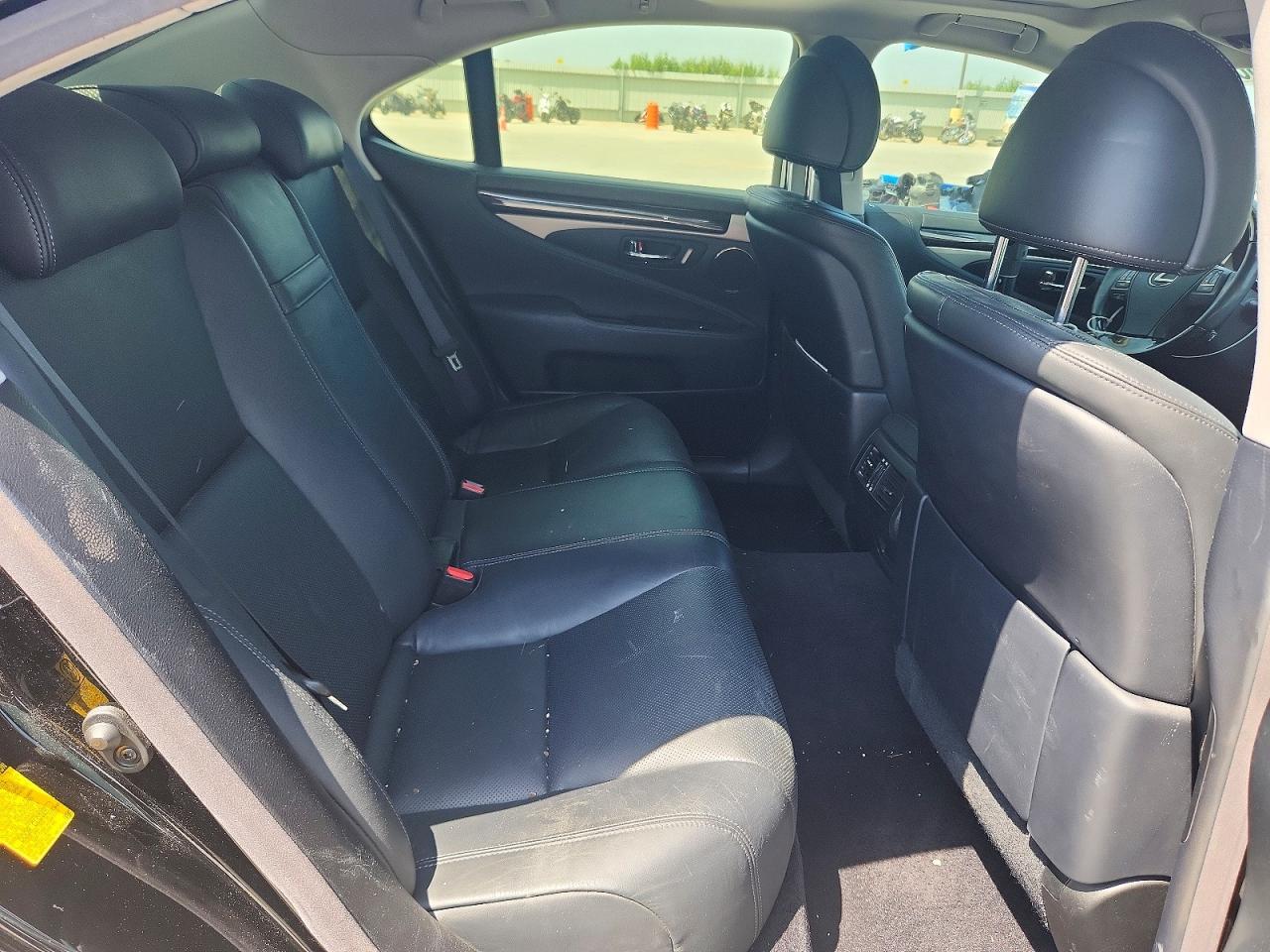 2014 Lexus Ls 460 Черный vin: JTHBL5EFXE5125963