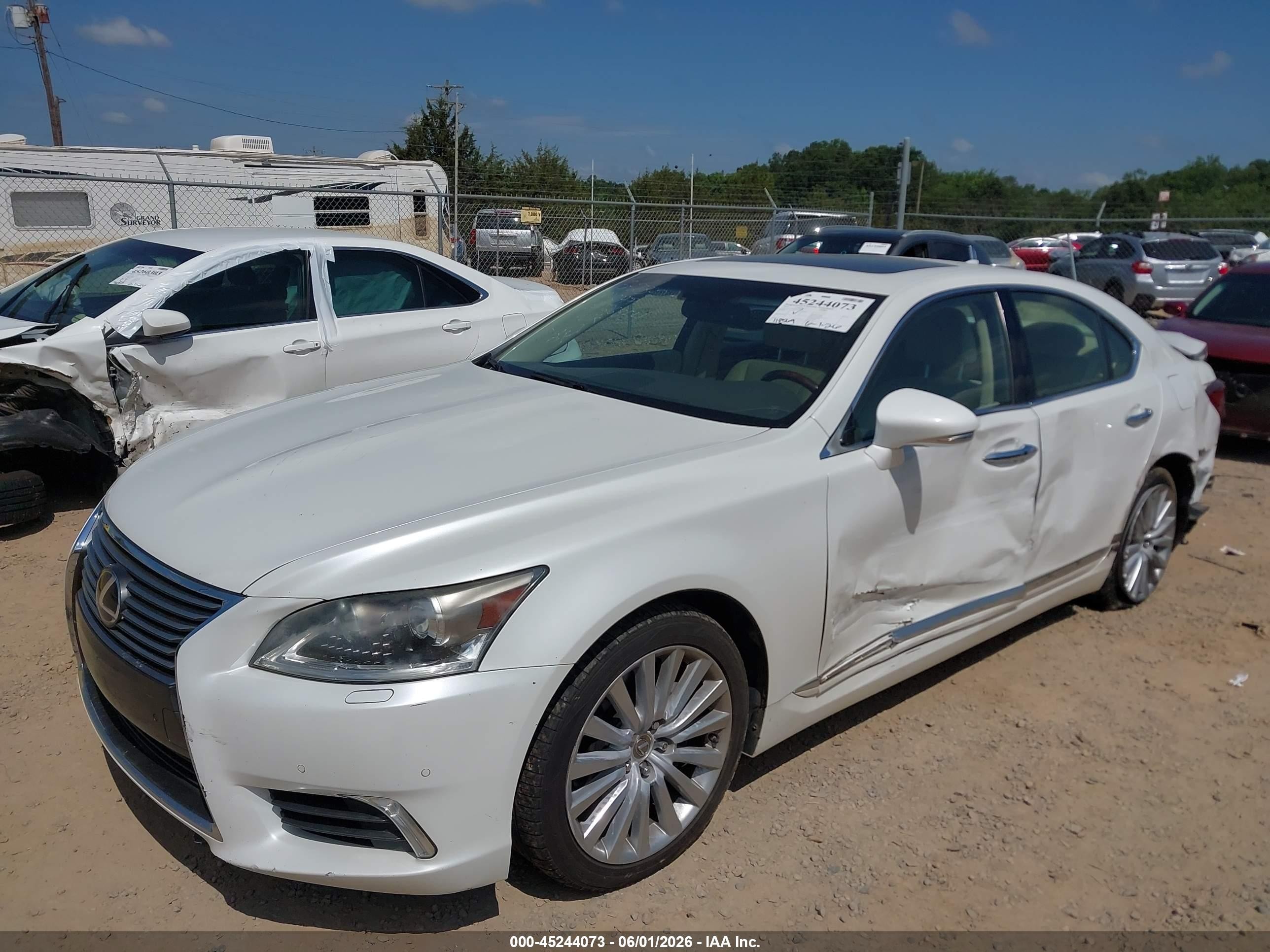 2014 Lexus Ls 460   White vin: JTHBL5EFXE5126854