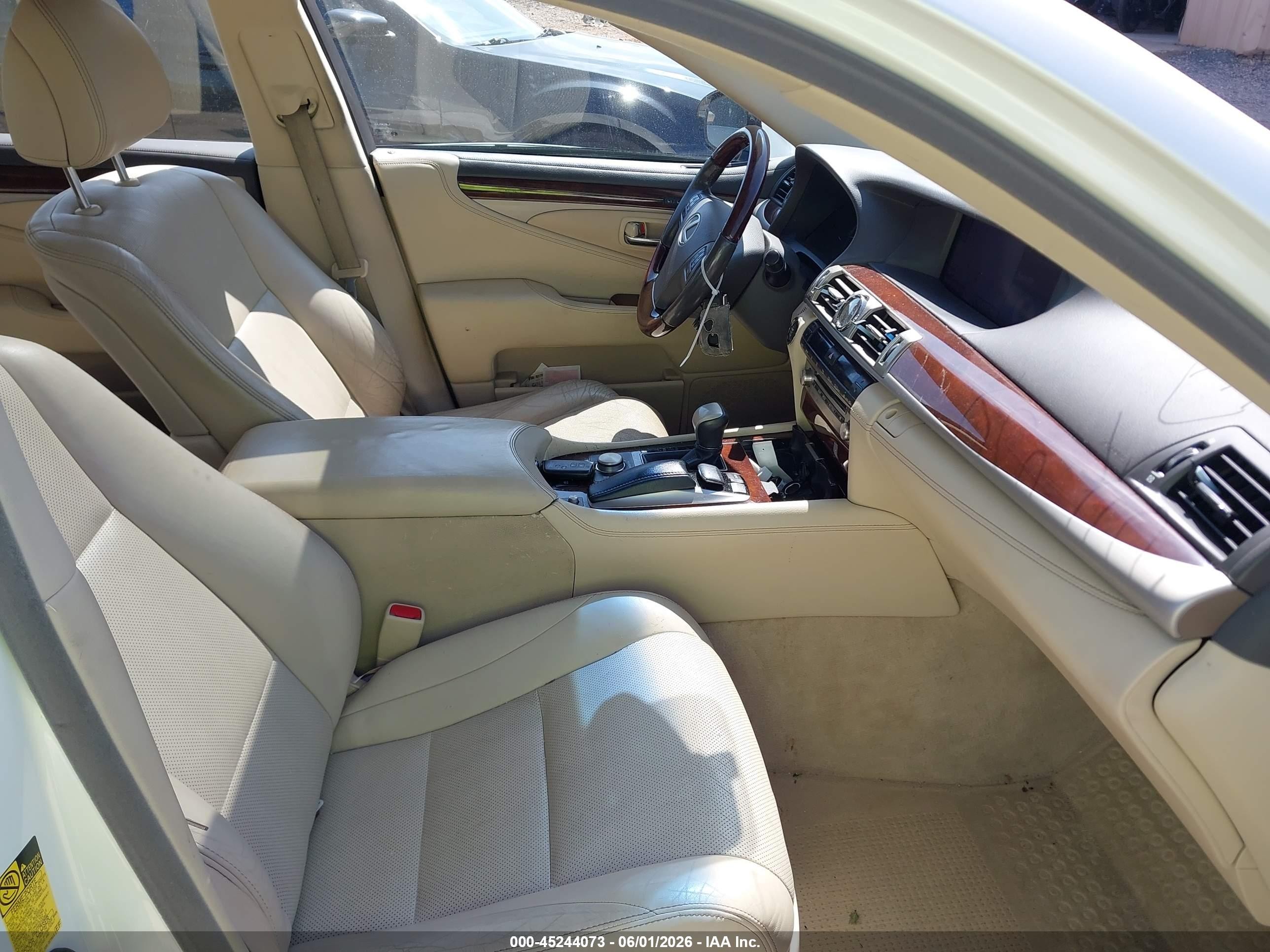 2014 Lexus Ls 460   White vin: JTHBL5EFXE5126854