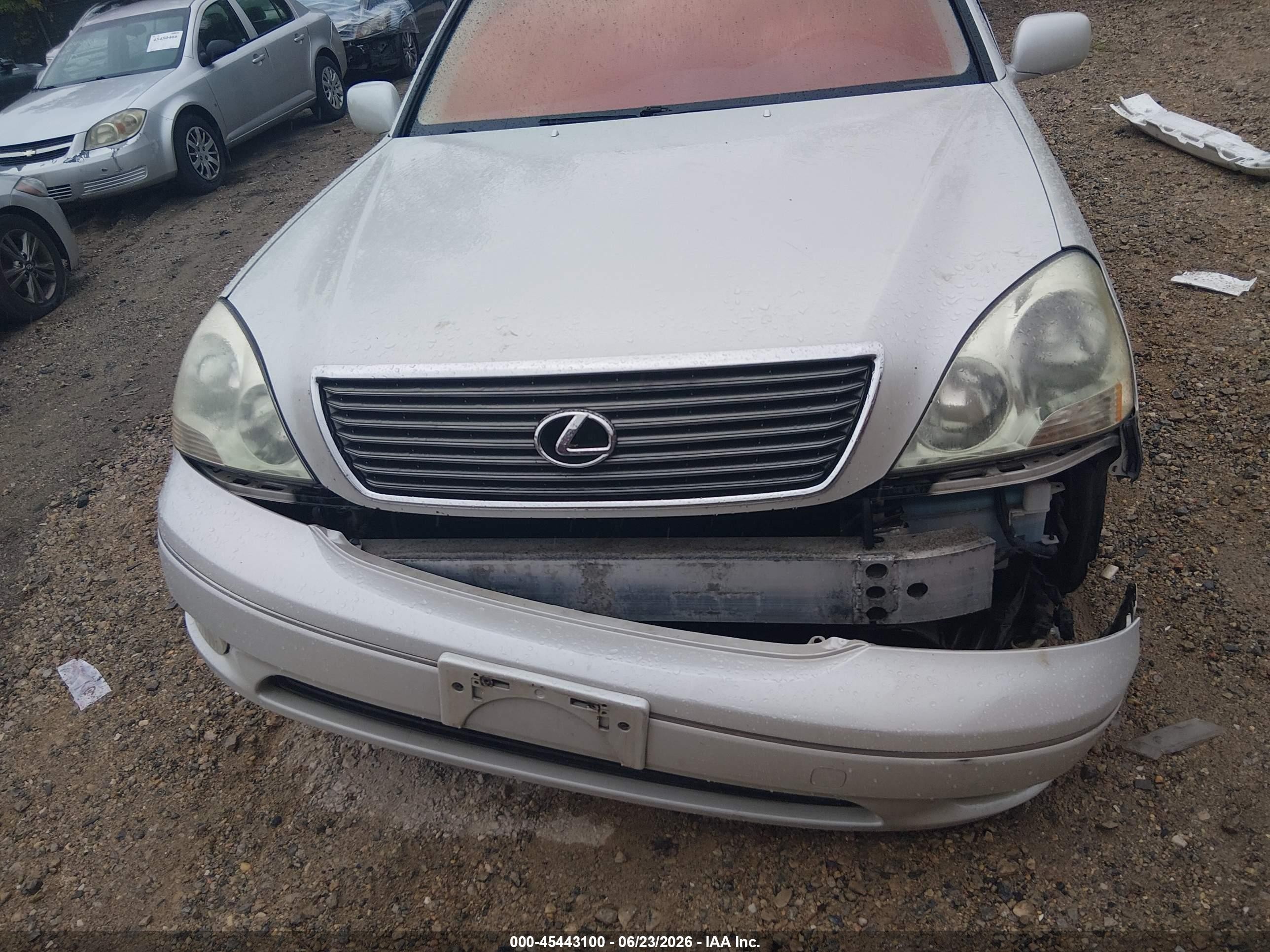 2002 Lexus Ls 430   White vin: JTHBN30F020057168