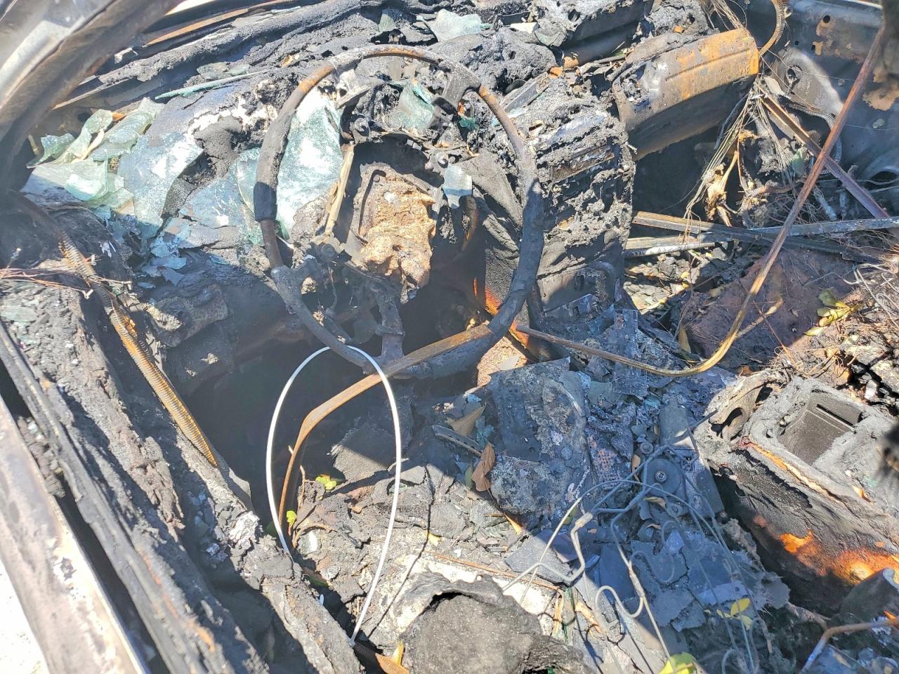 2002 Lexus Ls 430 Burn vin: JTHBN30F020087335