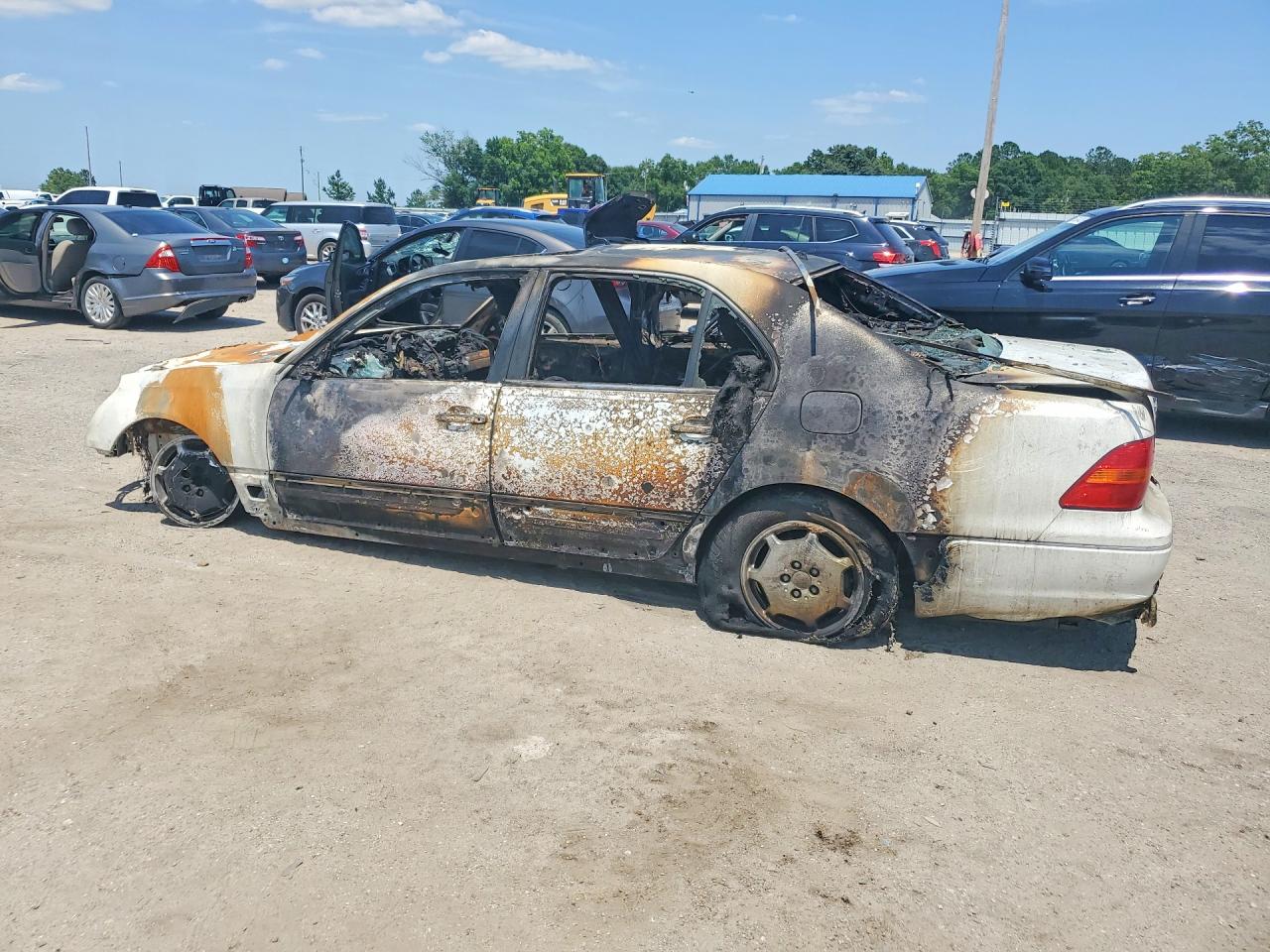 2002 Lexus Ls 430 Burn vin: JTHBN30F020087335