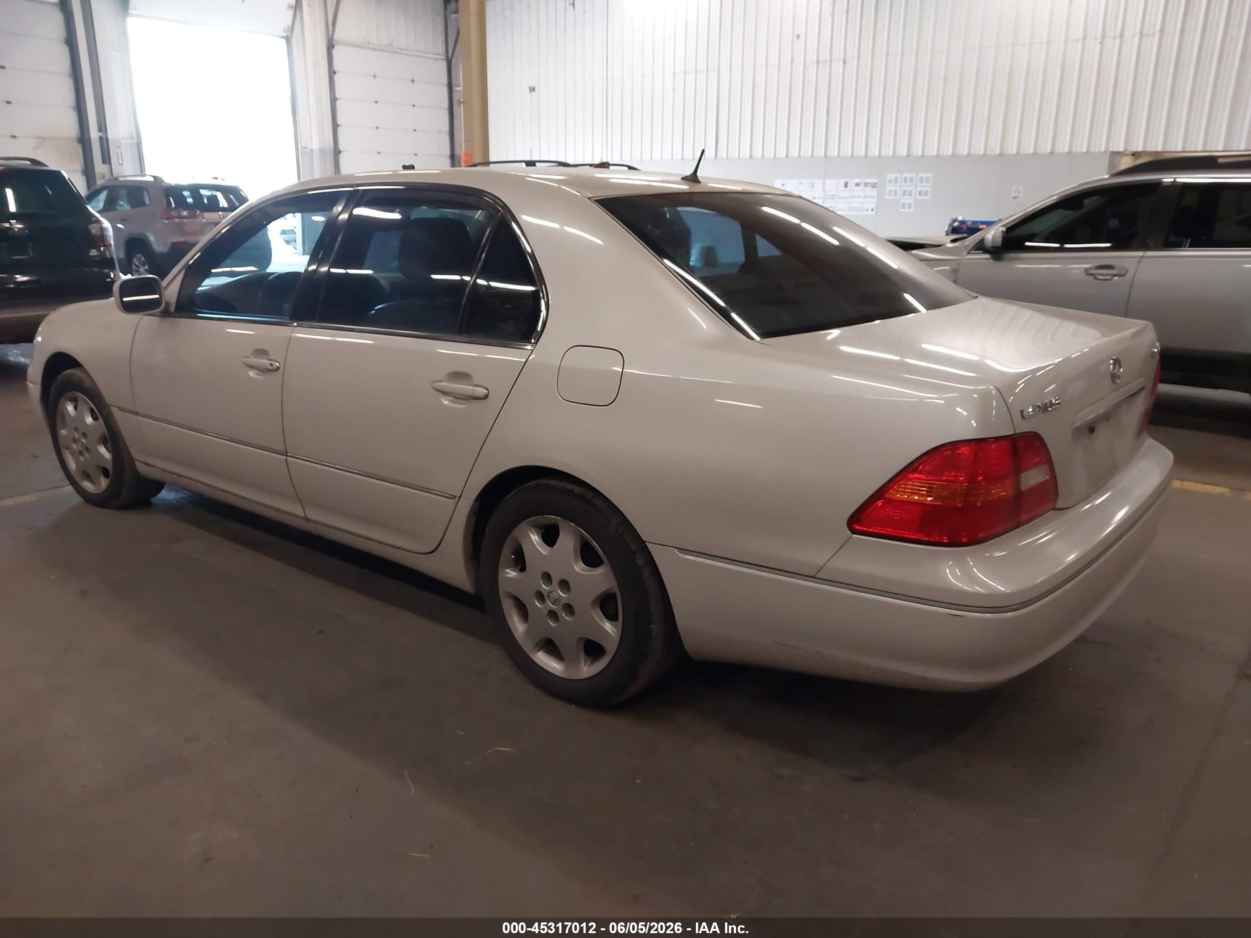 2003 Lexus Ls 430   White vin: JTHBN30F130123521