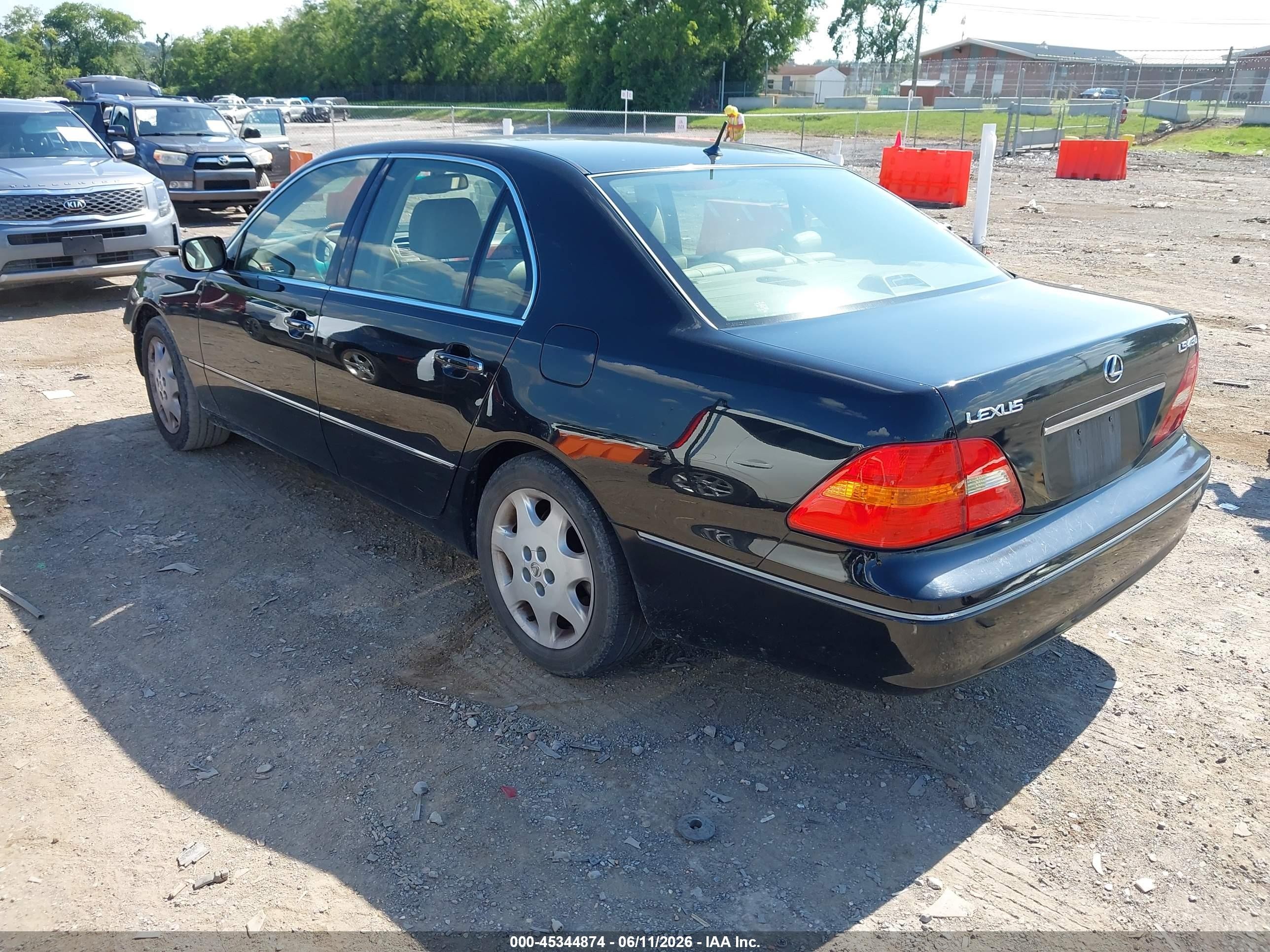 2003 Lexus Ls 430   Черный vin: JTHBN30F330121172