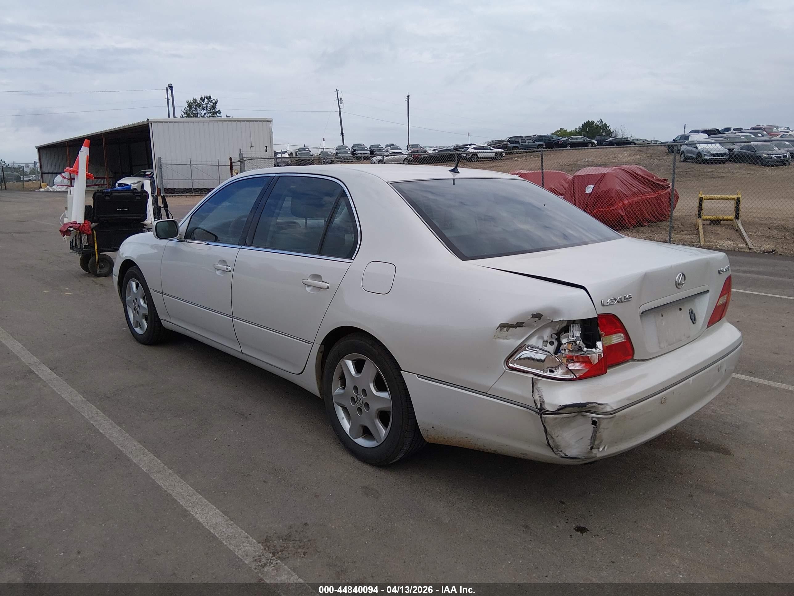 2003 Lexus Ls 430   White vin: JTHBN30F530119374