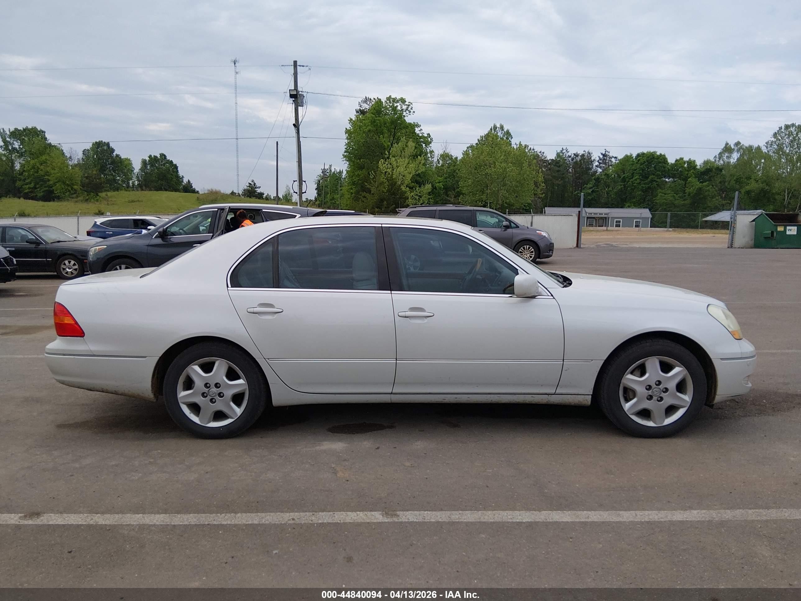 2003 Lexus Ls 430   White vin: JTHBN30F530119374