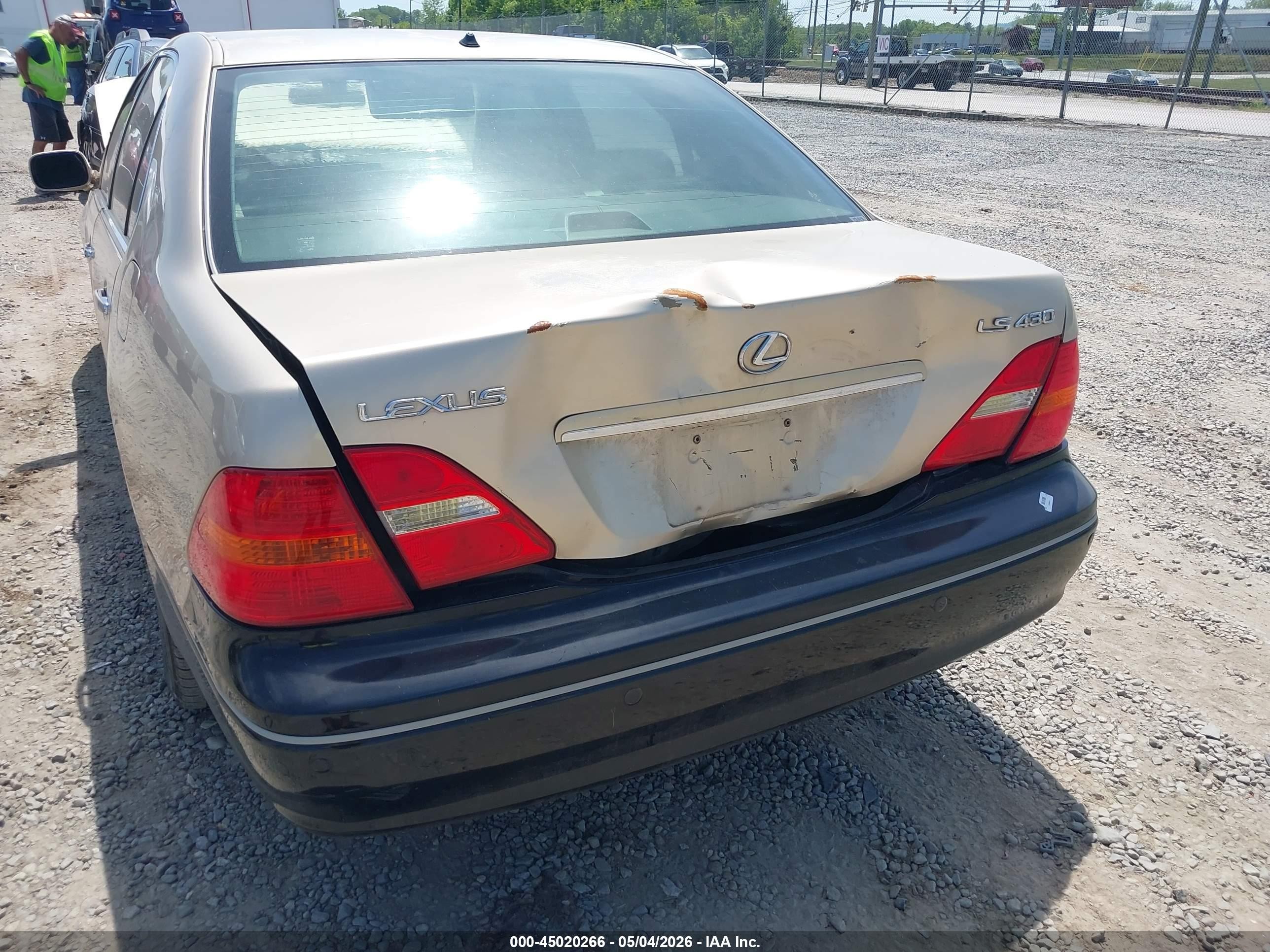 2002 Lexus Ls 430   Gold vin: JTHBN30F820056544