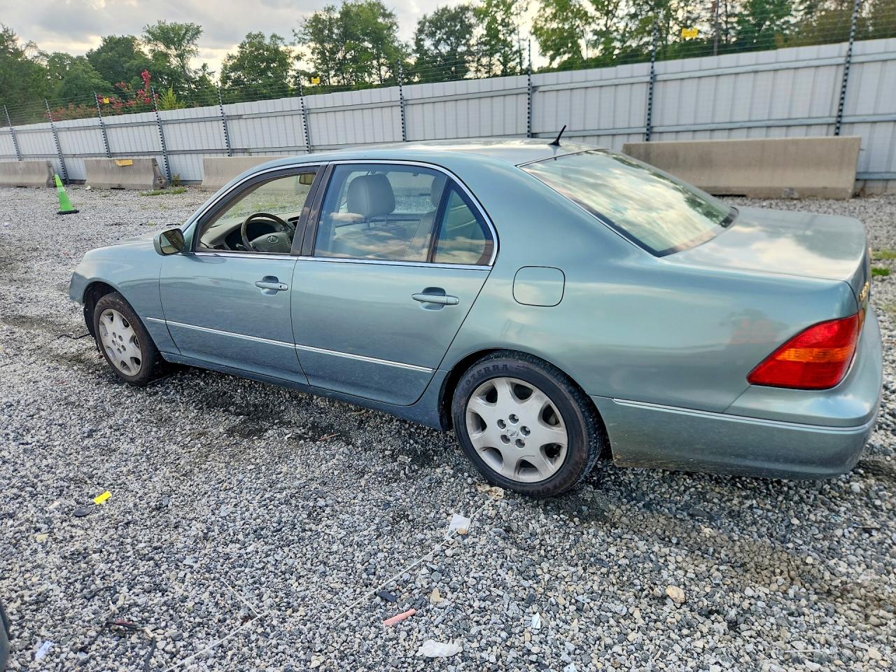 2003 Lexus Ls 430 Teal vin: JTHBN30F830113701