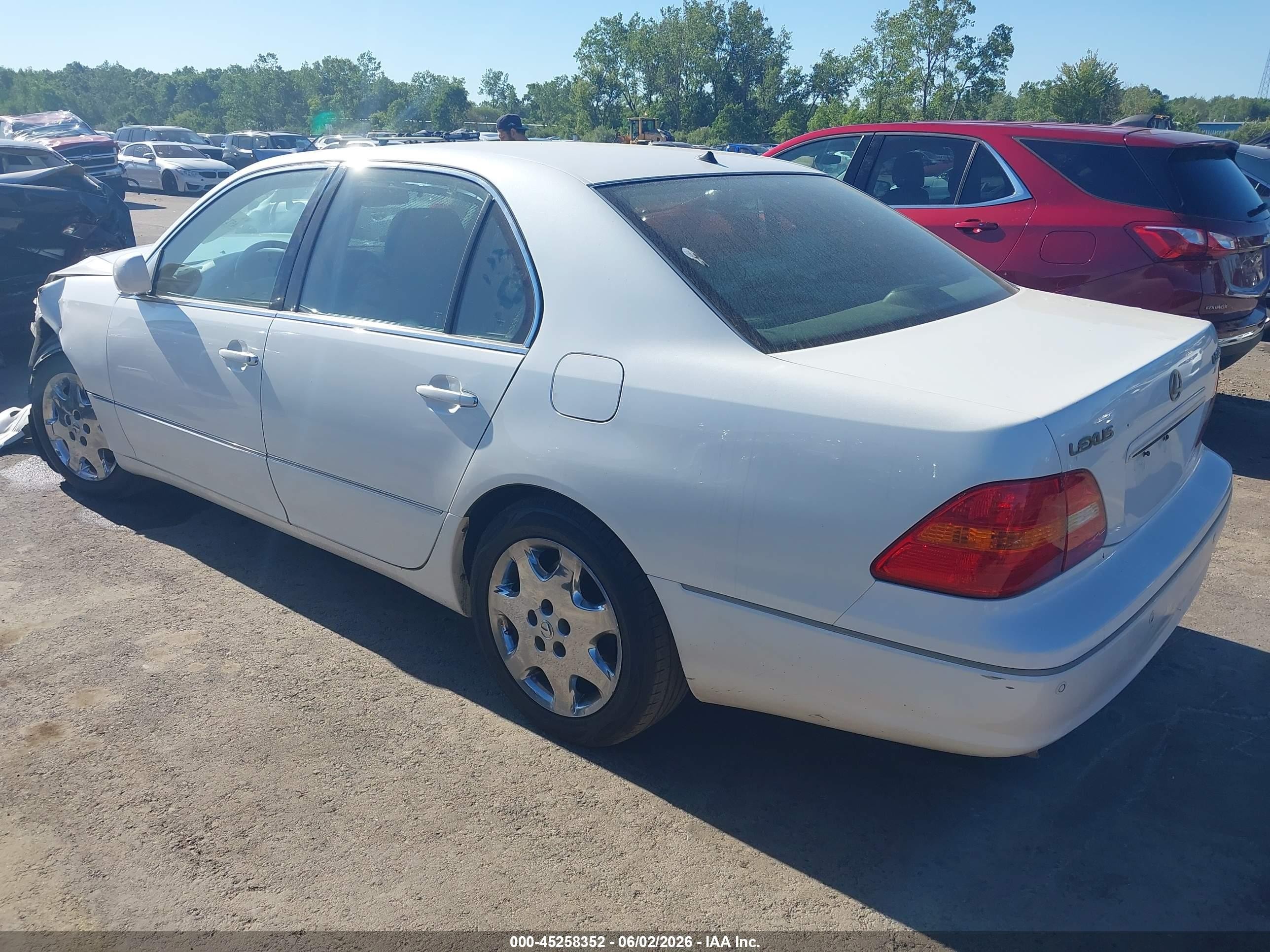 2001 Lexus Ls 430   White vin: JTHBN30FX10041915
