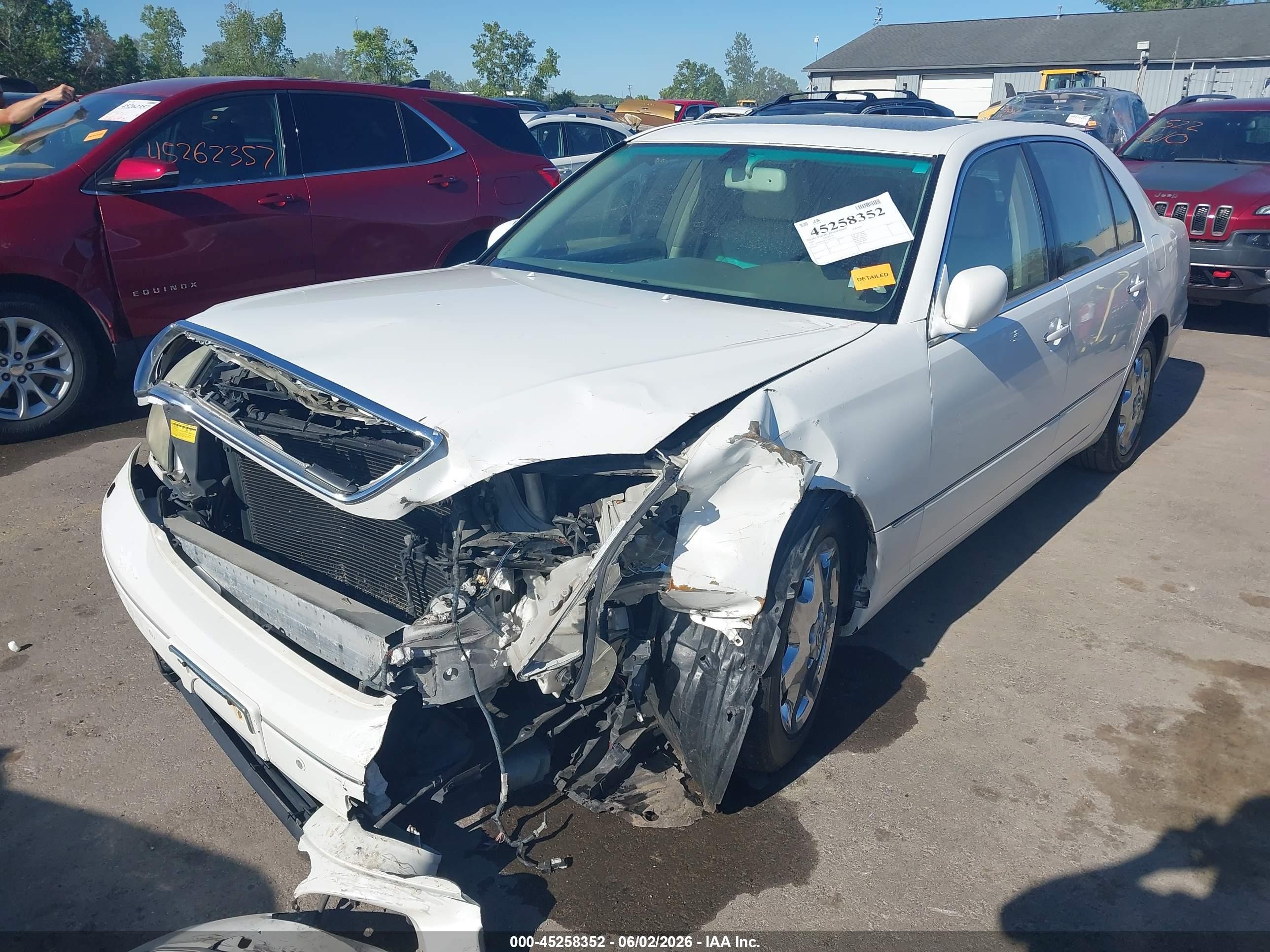 2001 Lexus Ls 430   White vin: JTHBN30FX10041915