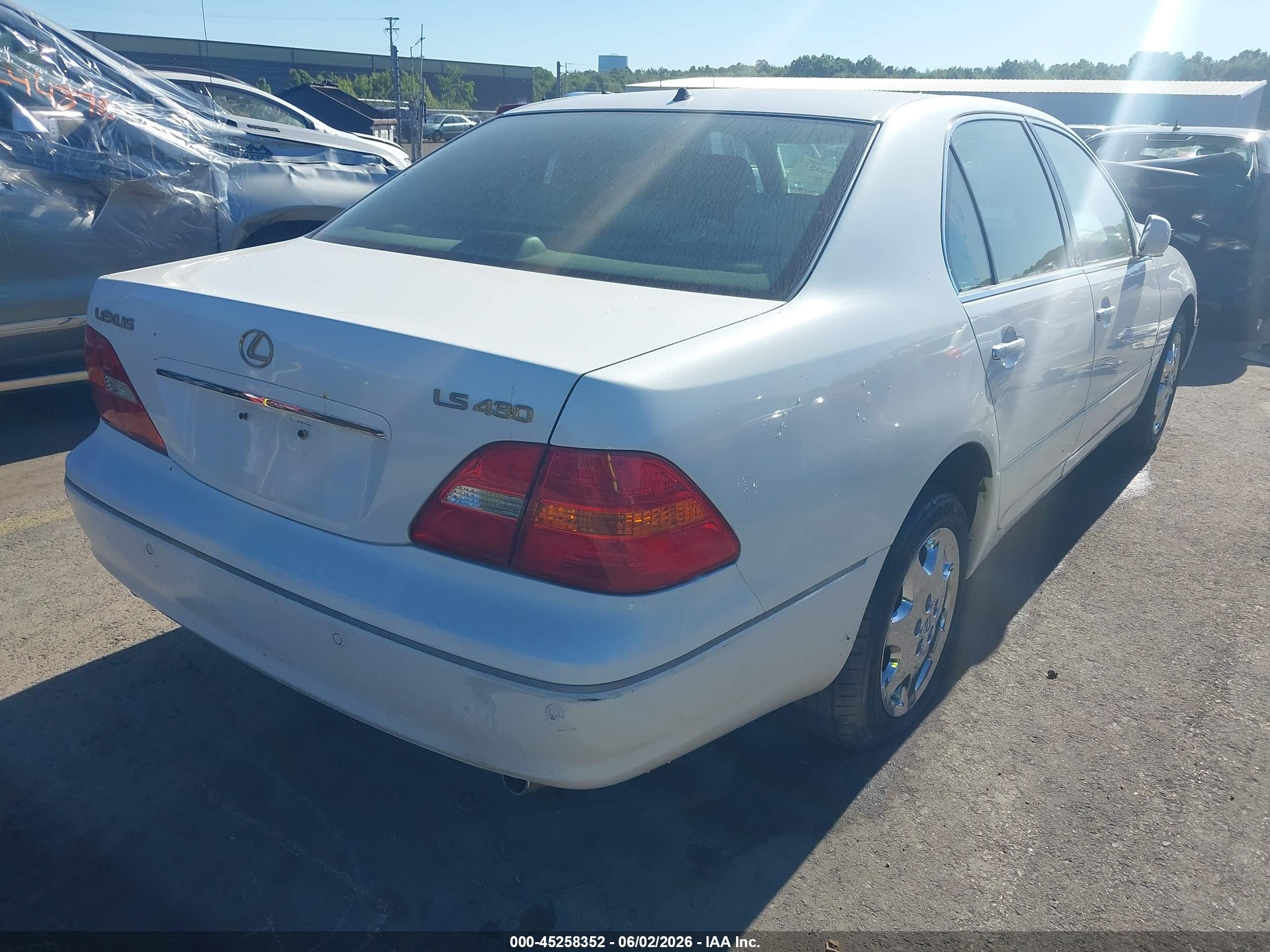 2001 Lexus Ls 430   White vin: JTHBN30FX10041915
