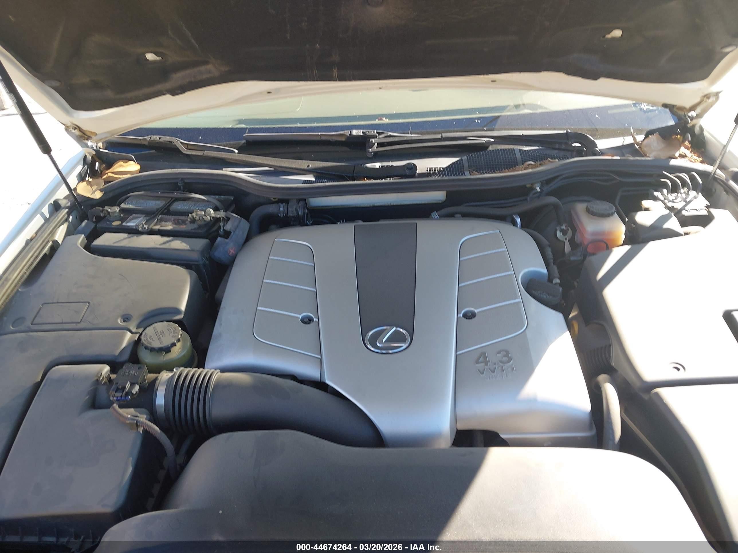 2005 Lexus Ls 430   White vin: JTHBN36F055003657