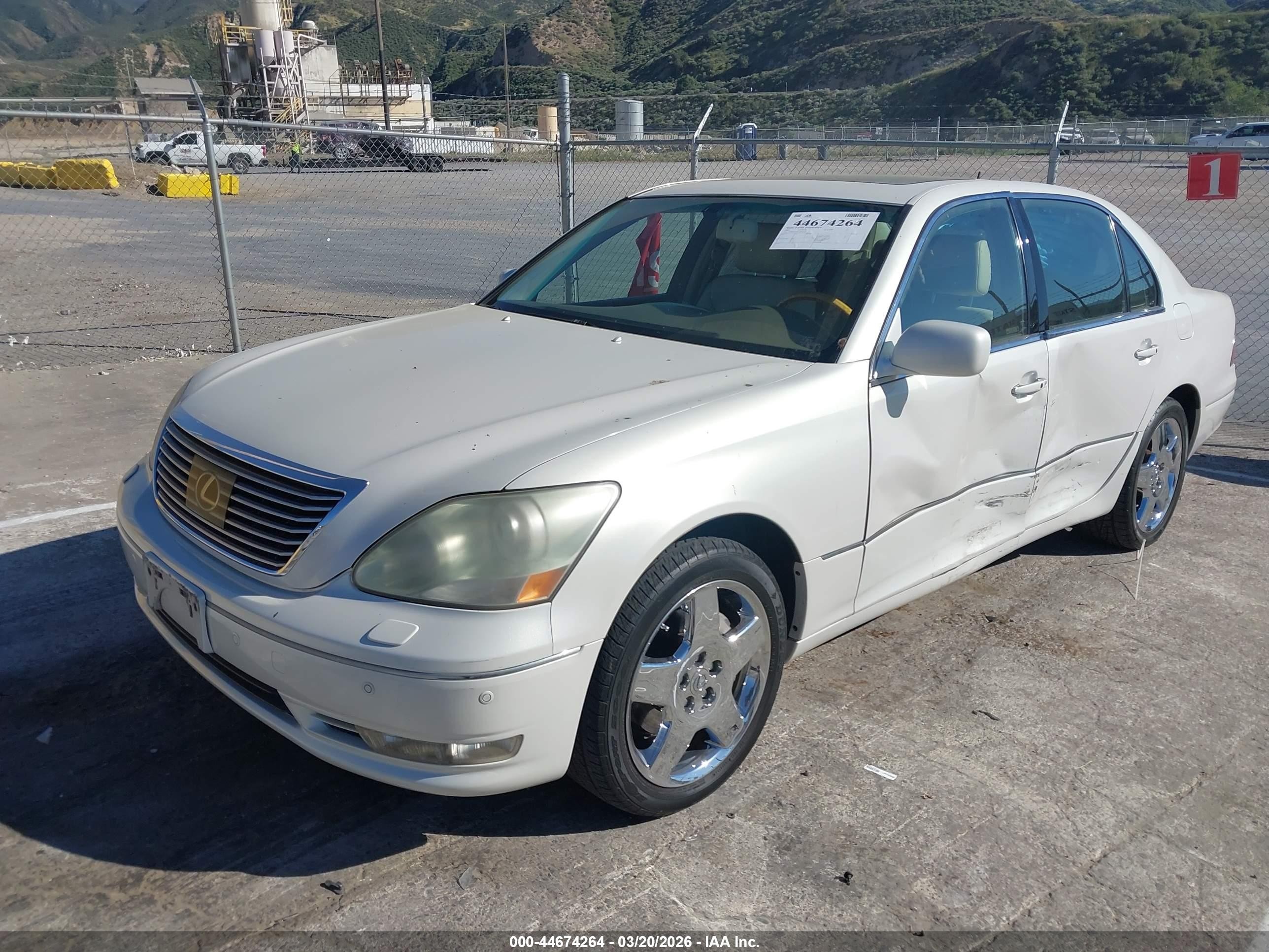 2005 Lexus Ls 430   White vin: JTHBN36F055003657