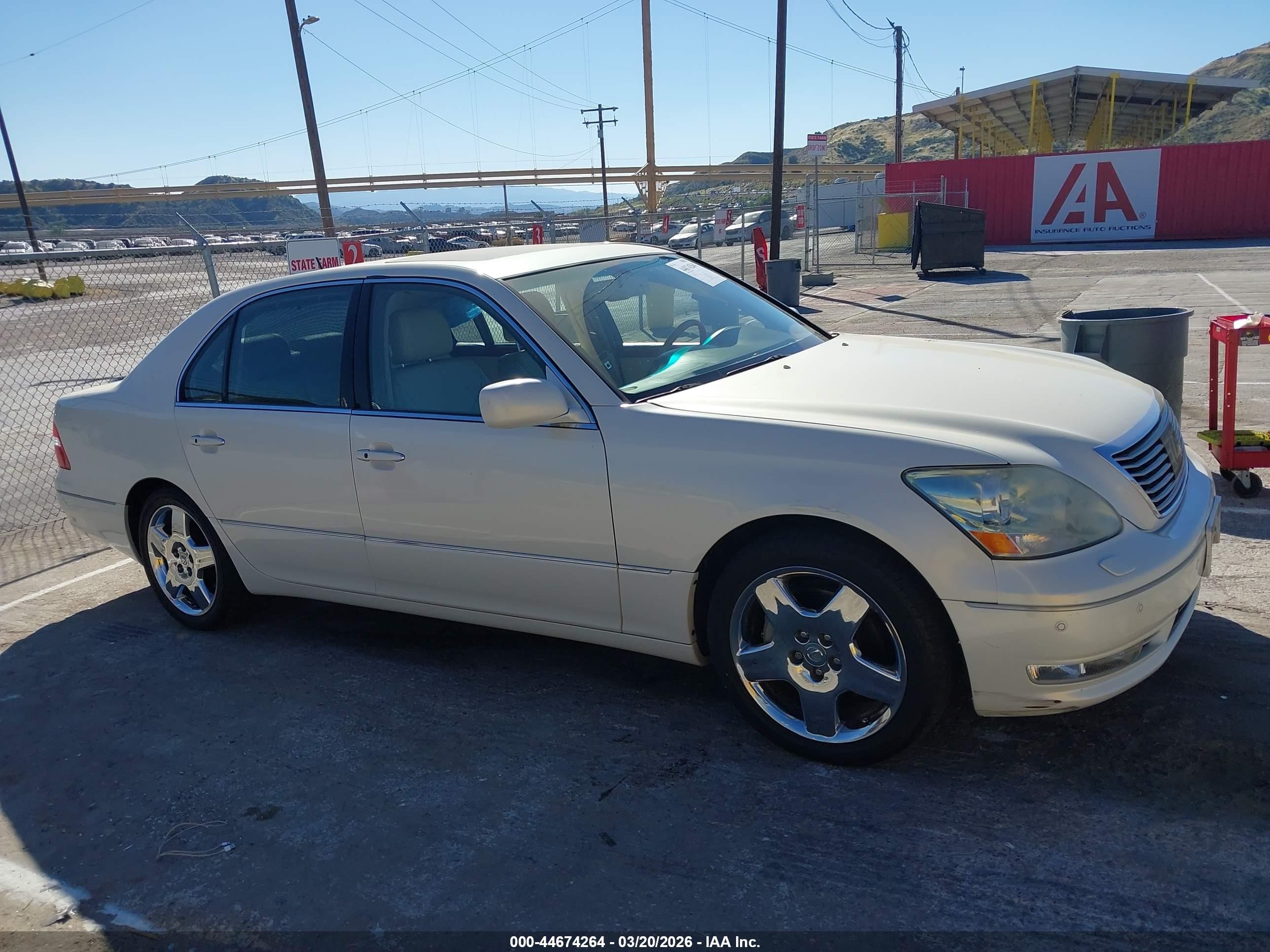 2005 Lexus Ls 430   White vin: JTHBN36F055003657
