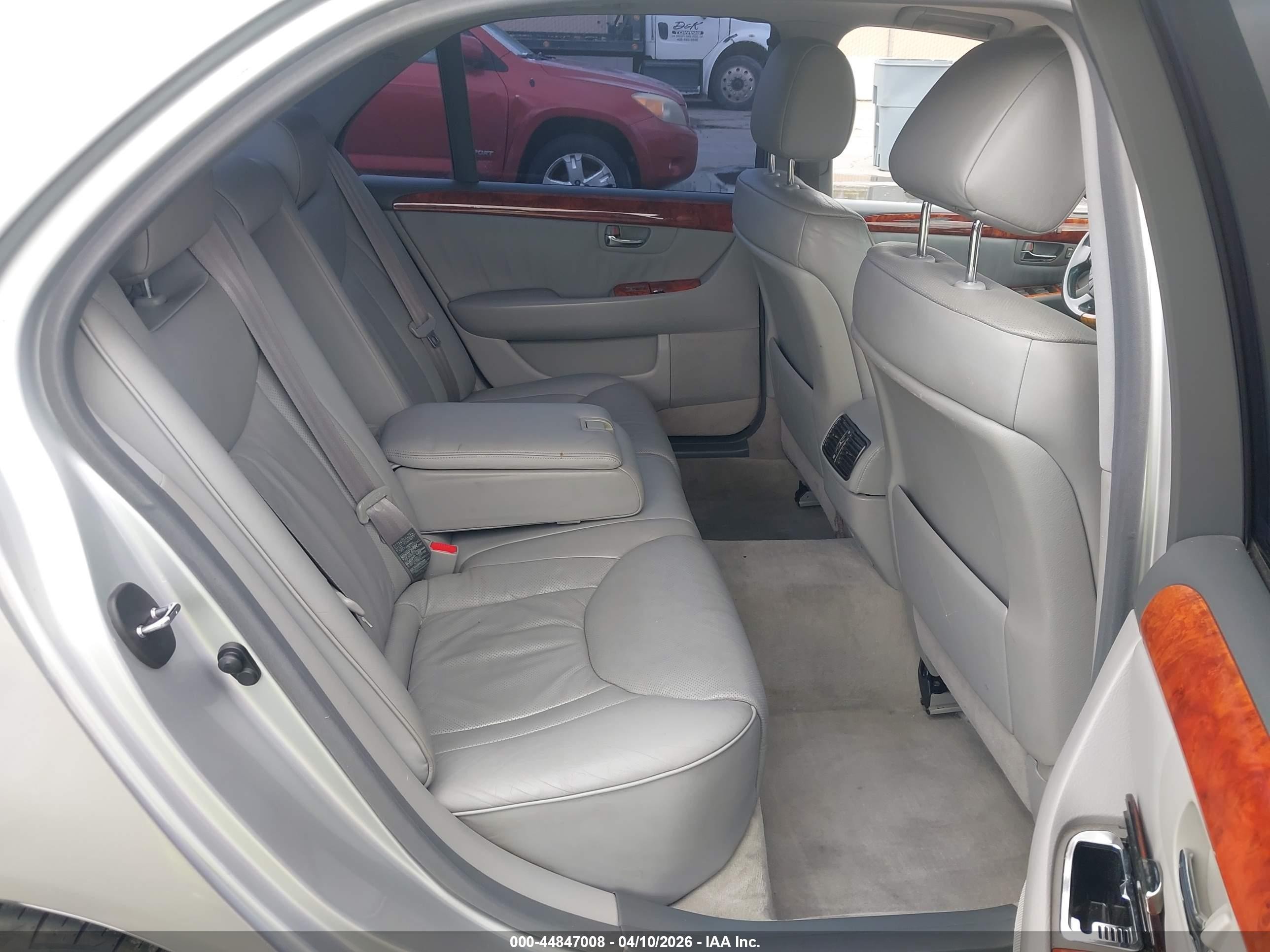 2005 Lexus Ls 430   Серый vin: JTHBN36F155017986