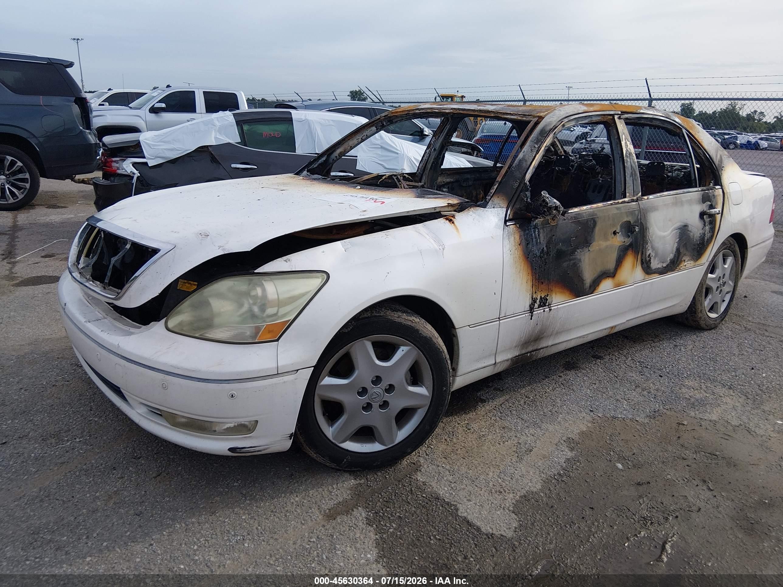 2004 Lexus Ls 430   White vin: JTHBN36F340142094