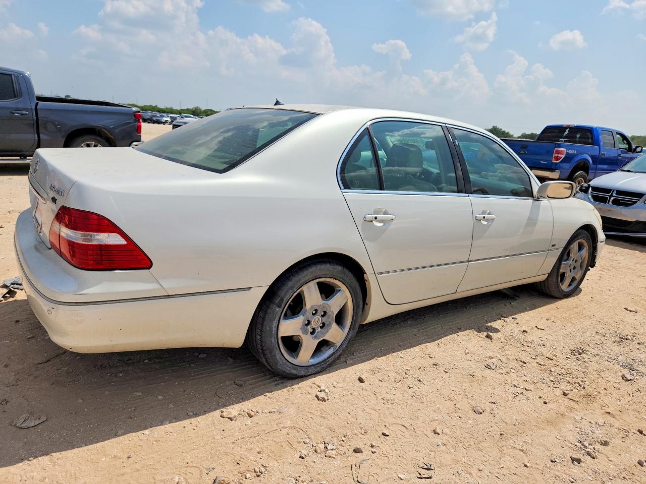 2004 Lexus Ls 430 White vin: JTHBN36F640162324