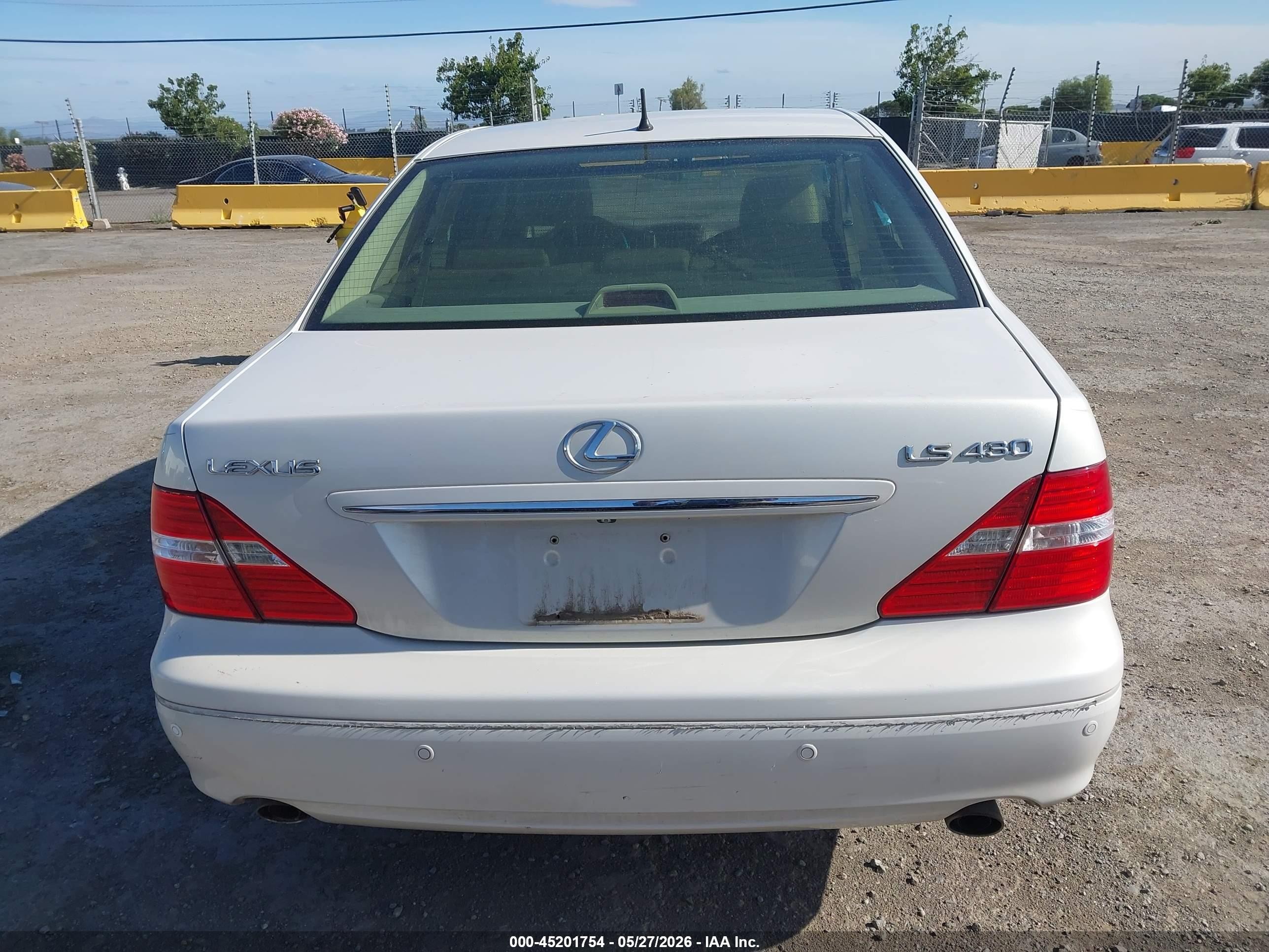 2004 Lexus Ls 430   White vin: JTHBN36F940146537